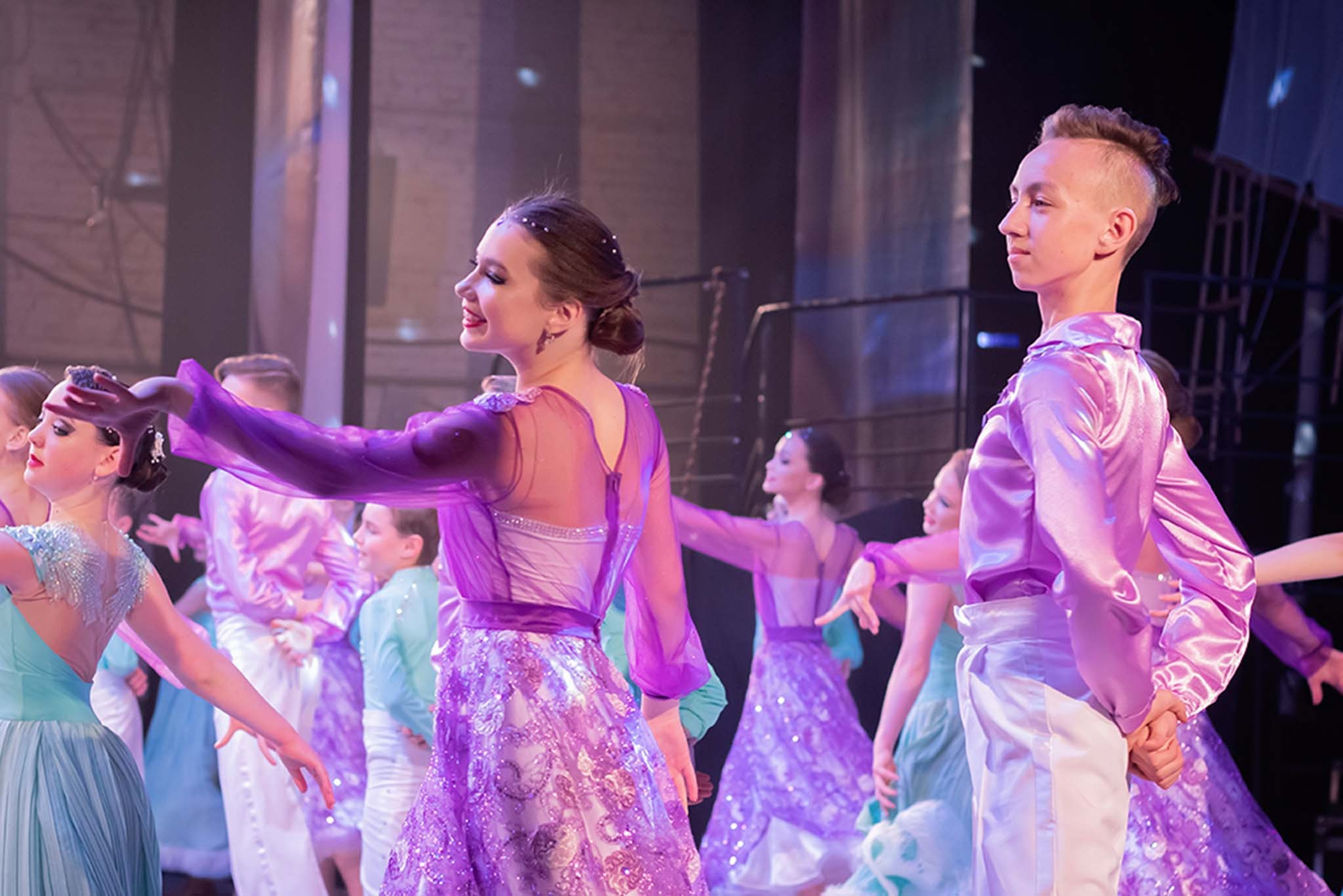 Выступление Анжелы и Руслана. Репортажный Фотограф