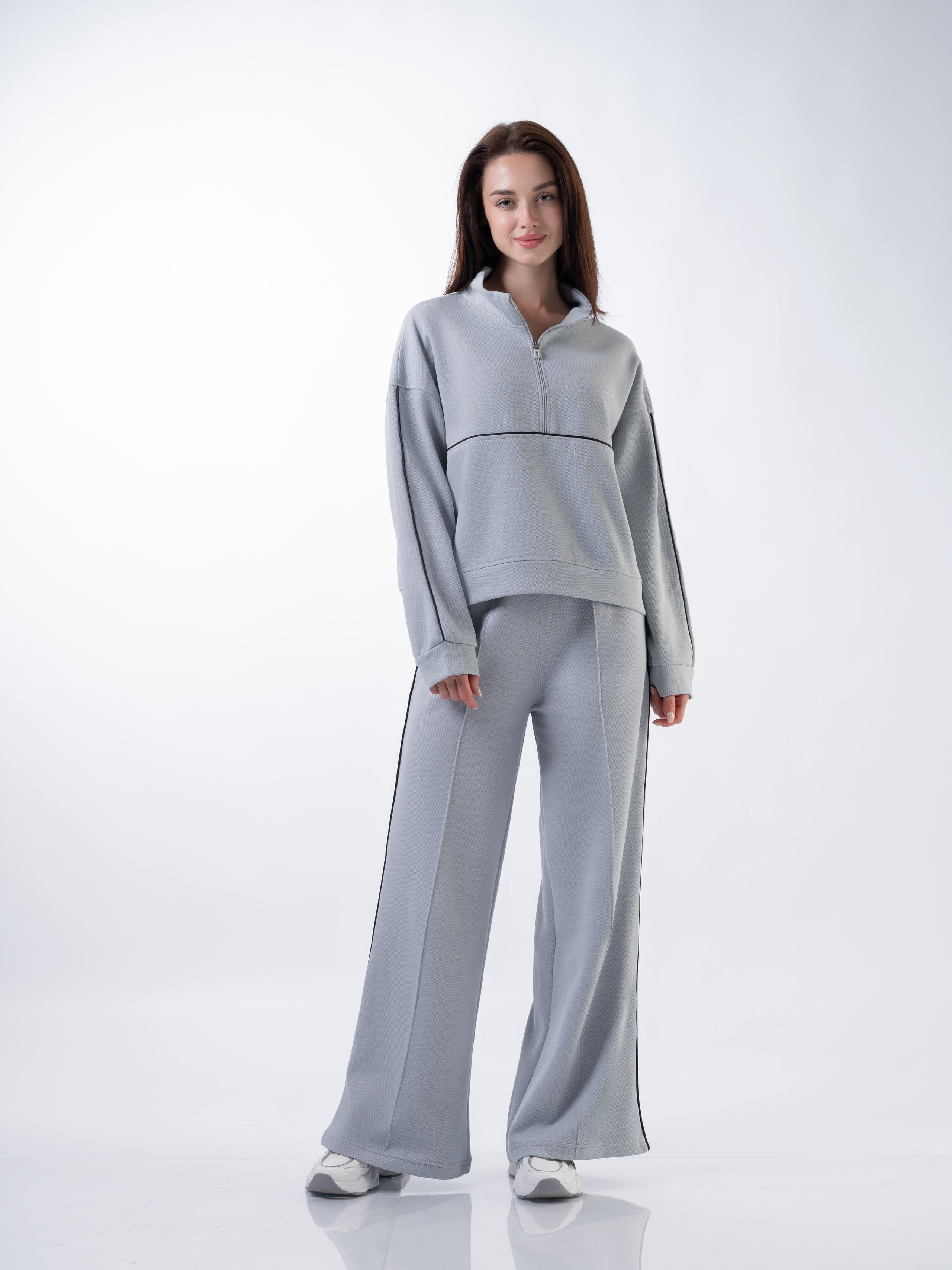 Каталог Девушки. Студия рекламной и предметной съемки товаров WELKO Studio