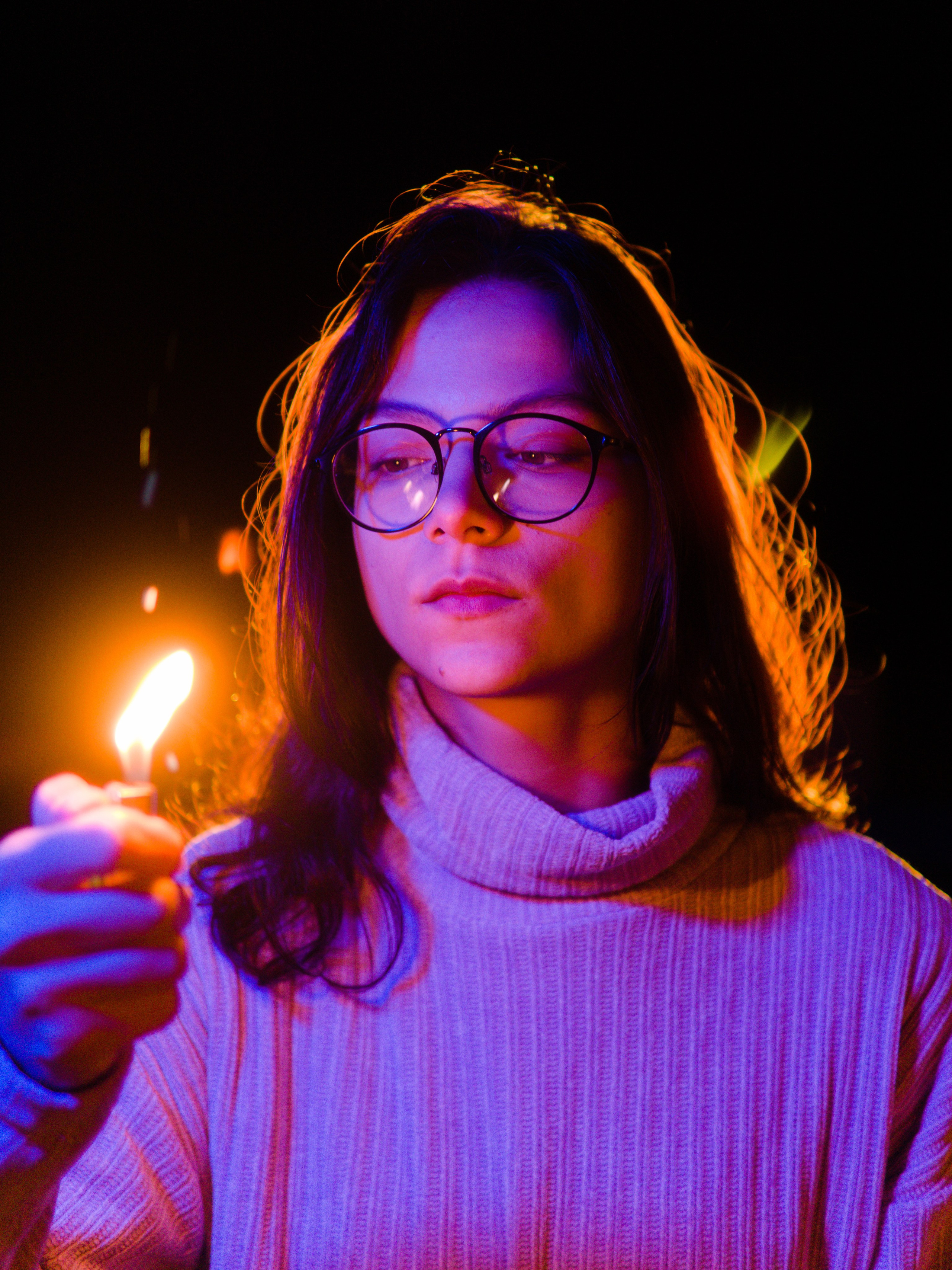 Лера с цветным светом. Главная