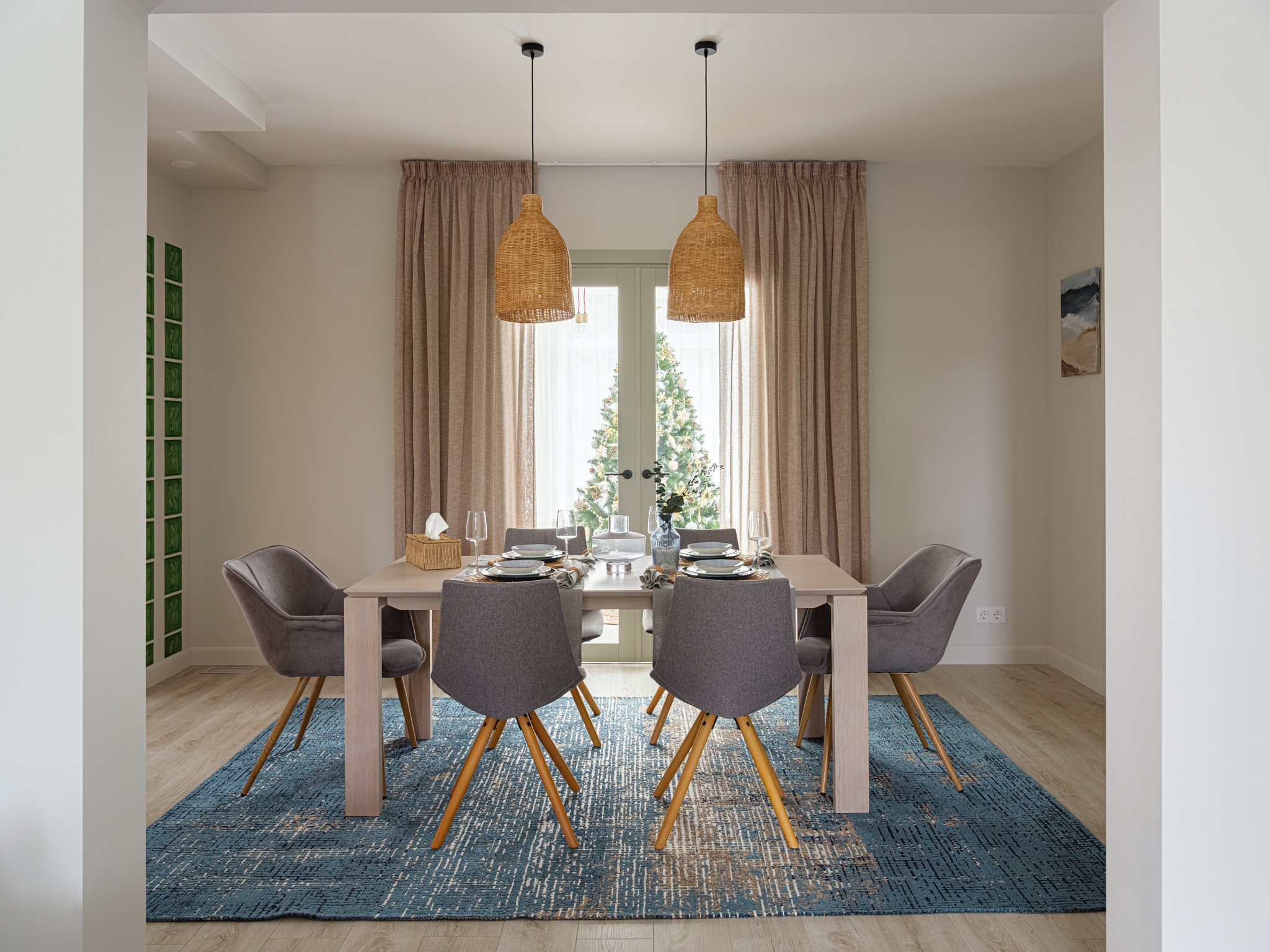 Небольшой дом: Анастасия Филиппова, Олеся Миколаец, студия FAM Design. Фотограф Василий Буланов