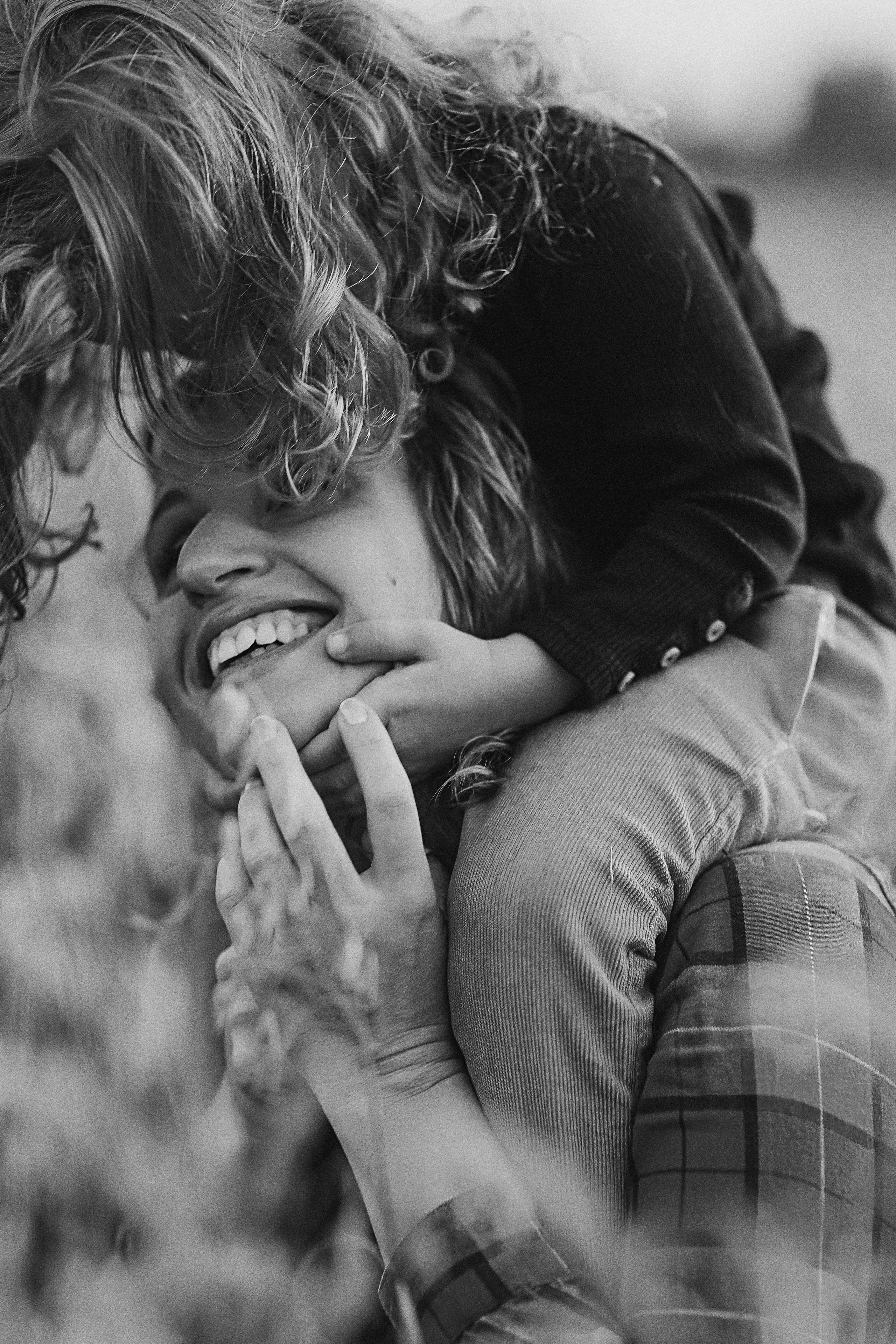 Поле. Семейный фотограф Тюмень, фотограф на роды Салмина Мария