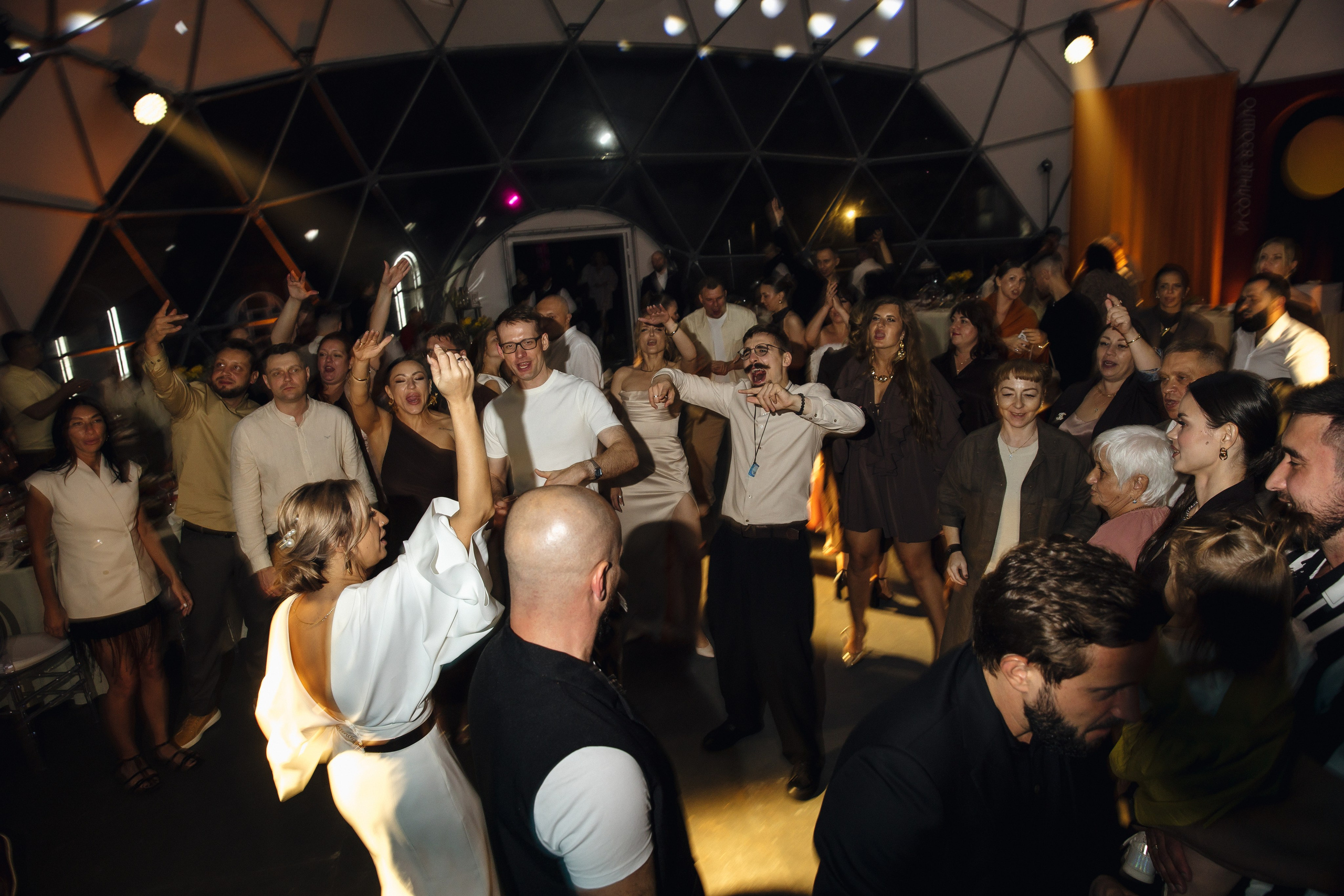 Константин и Ксения. Свадебные фотографы в г. Сургут Маркова Наталья и Замахина Елена