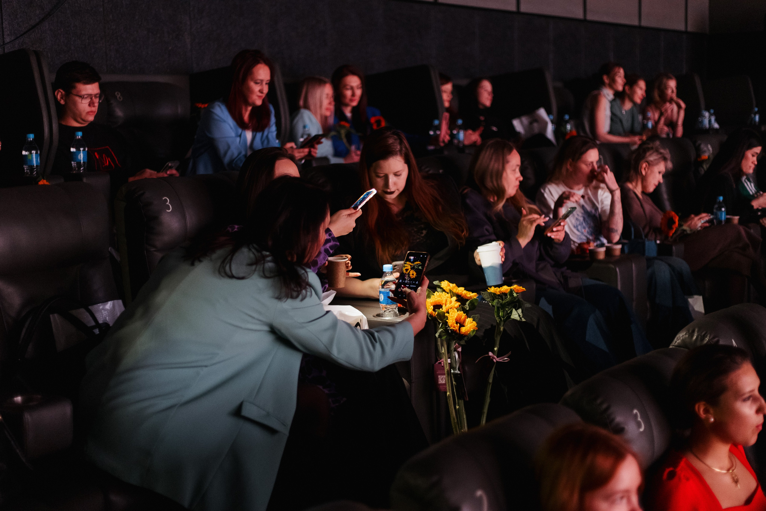 ФЭШН КОНФА. СВОИ. ФОТООТЧЕТЫ-СОБЫТИЯ-МЕСТА