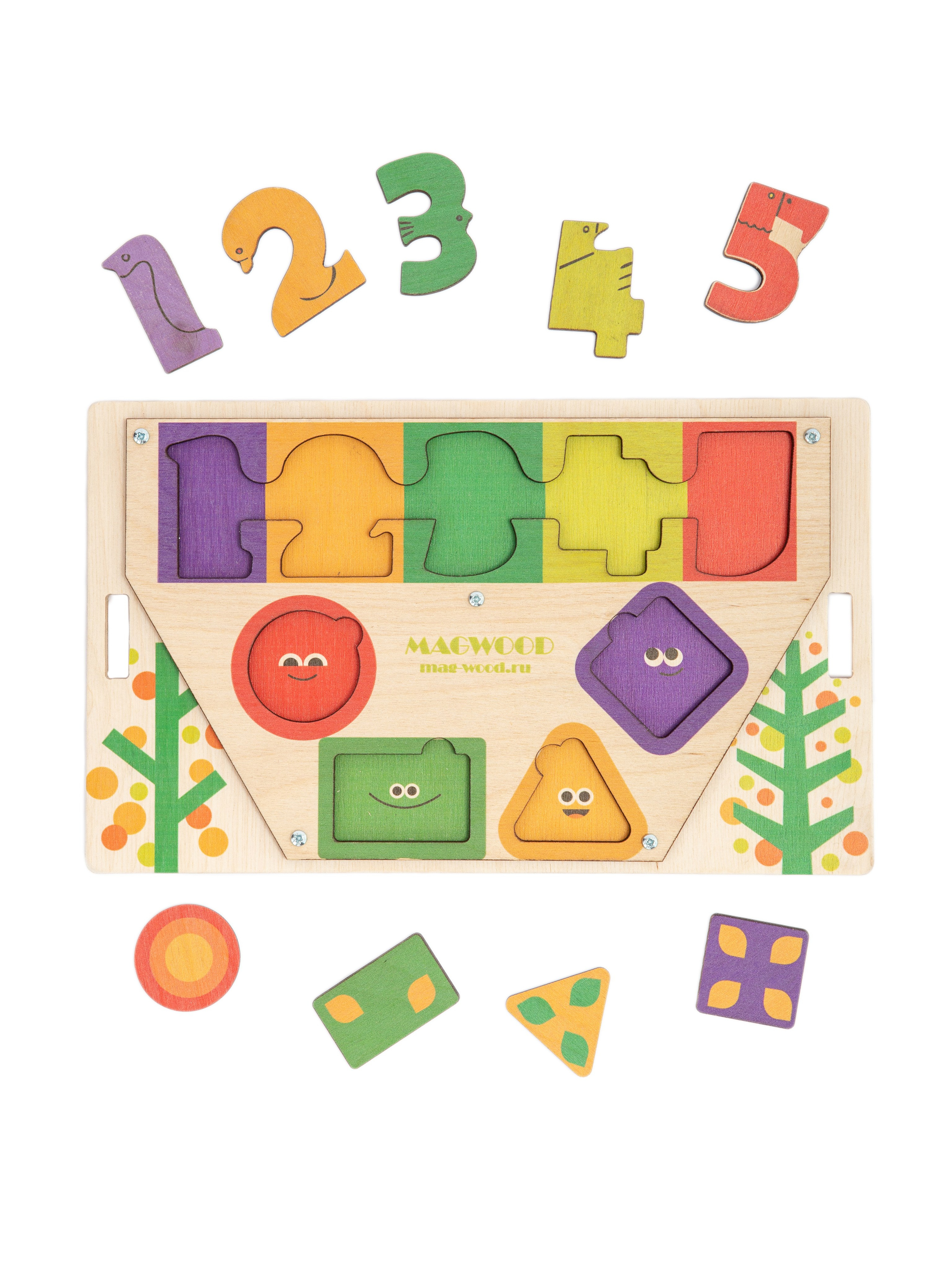 Бизидомики на белом фоне. Главная