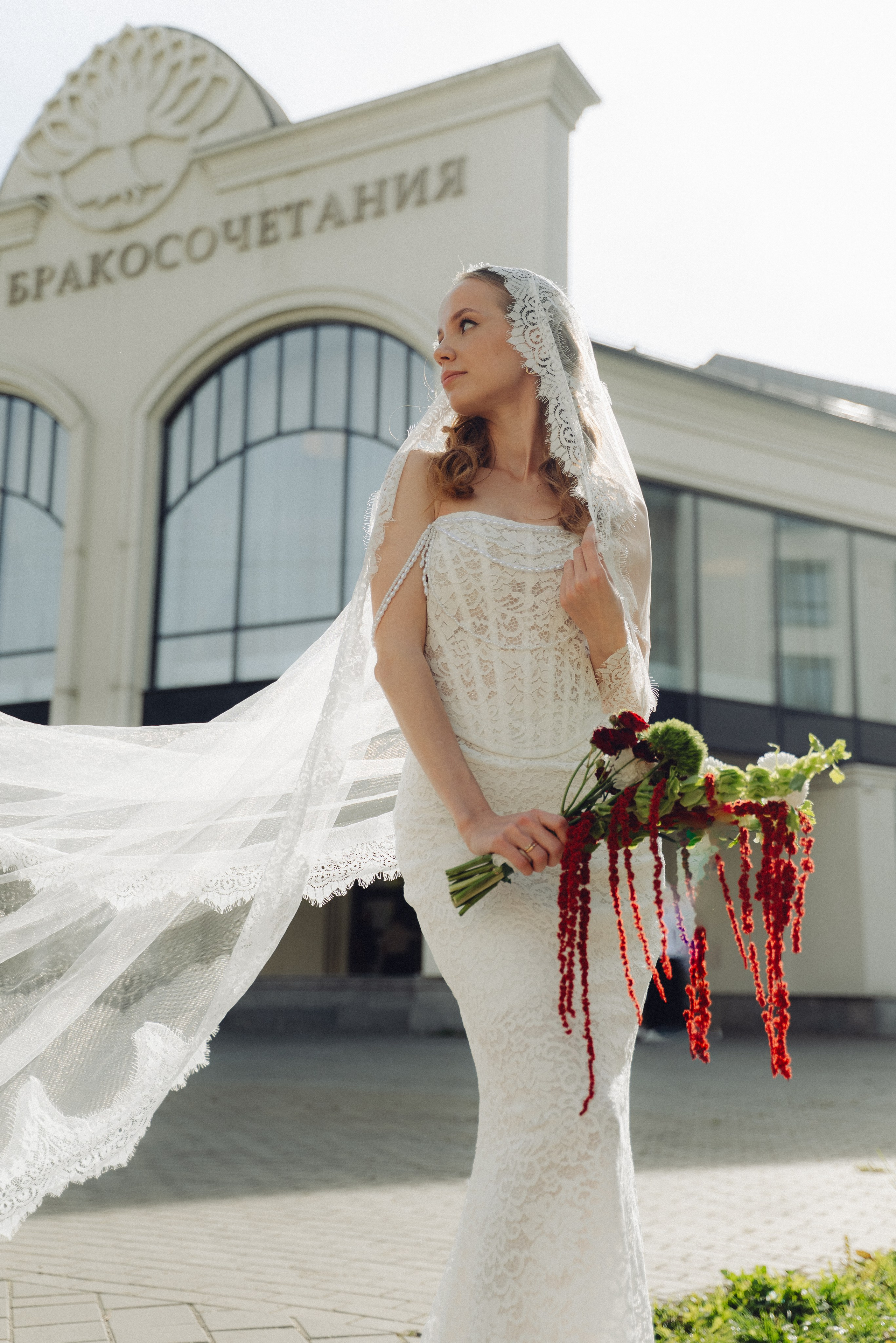 У Загса. Портретный и семейный фотограф в Екатеринбурге Мишина Татьяна