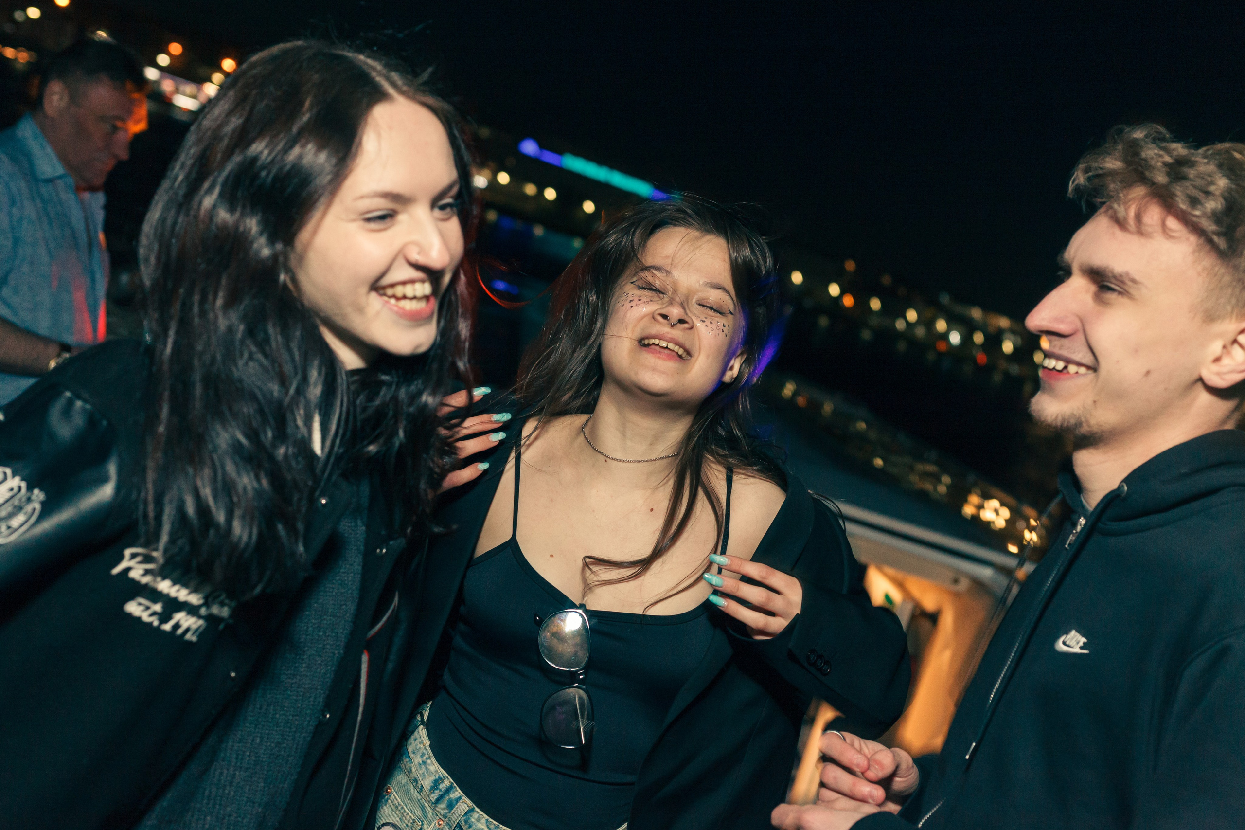 Зеркало ночного города. Фотограф в Санкт — Петербурге Валерий Гаухман