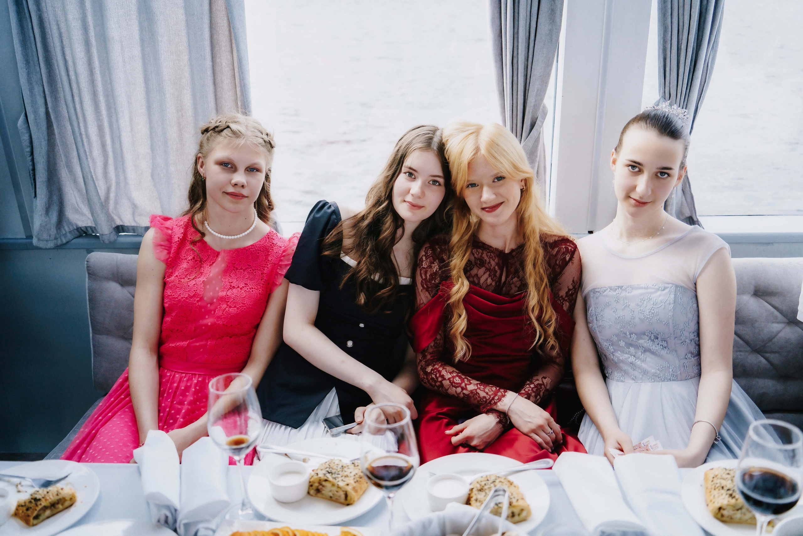 Выпускной 9В. Свадебный и семейный фотограф в Санкт-Петербурге Виктор Голубев