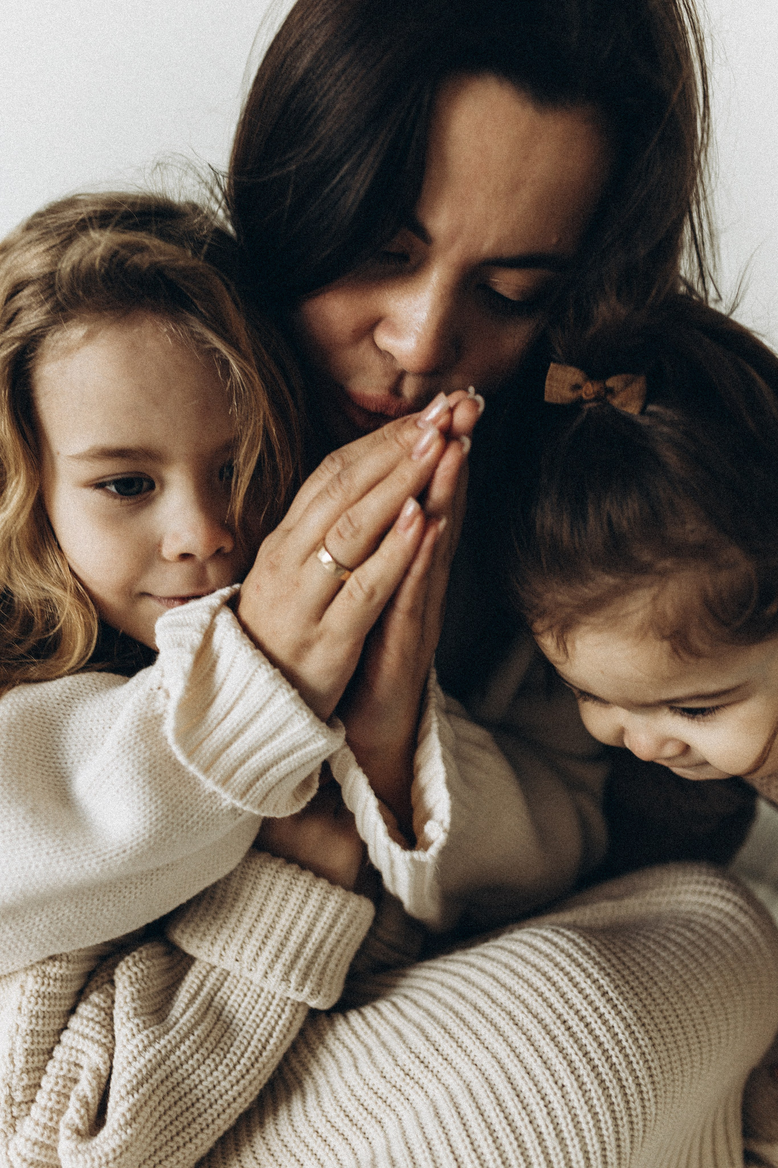 Алина, Алиса и Афина. Семейный фотограф в Новороссийске и Анапе Александра Яковлева