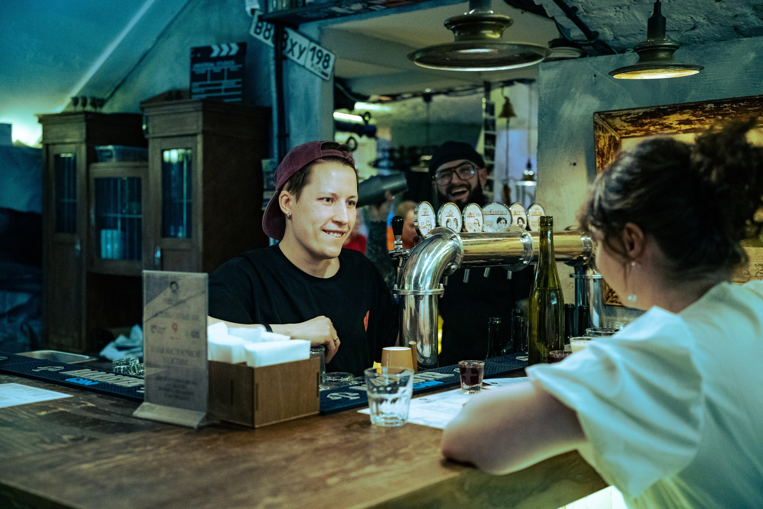 Гостевая смена Бара разбитых сердец в баре Обормоты. Концертный и репортажный фотограф в Санкт-Петербурге Слава Пахомов