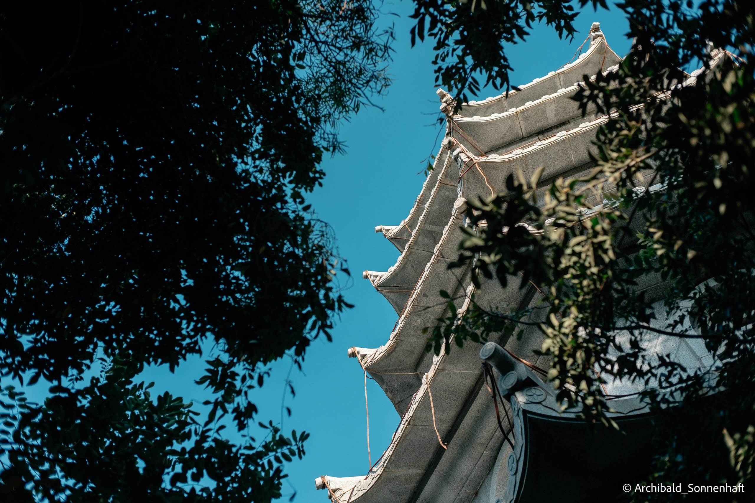 Kayaking in Huizhou, China. Photographer in Guangzhou, China. Archibald Sonnenhaft