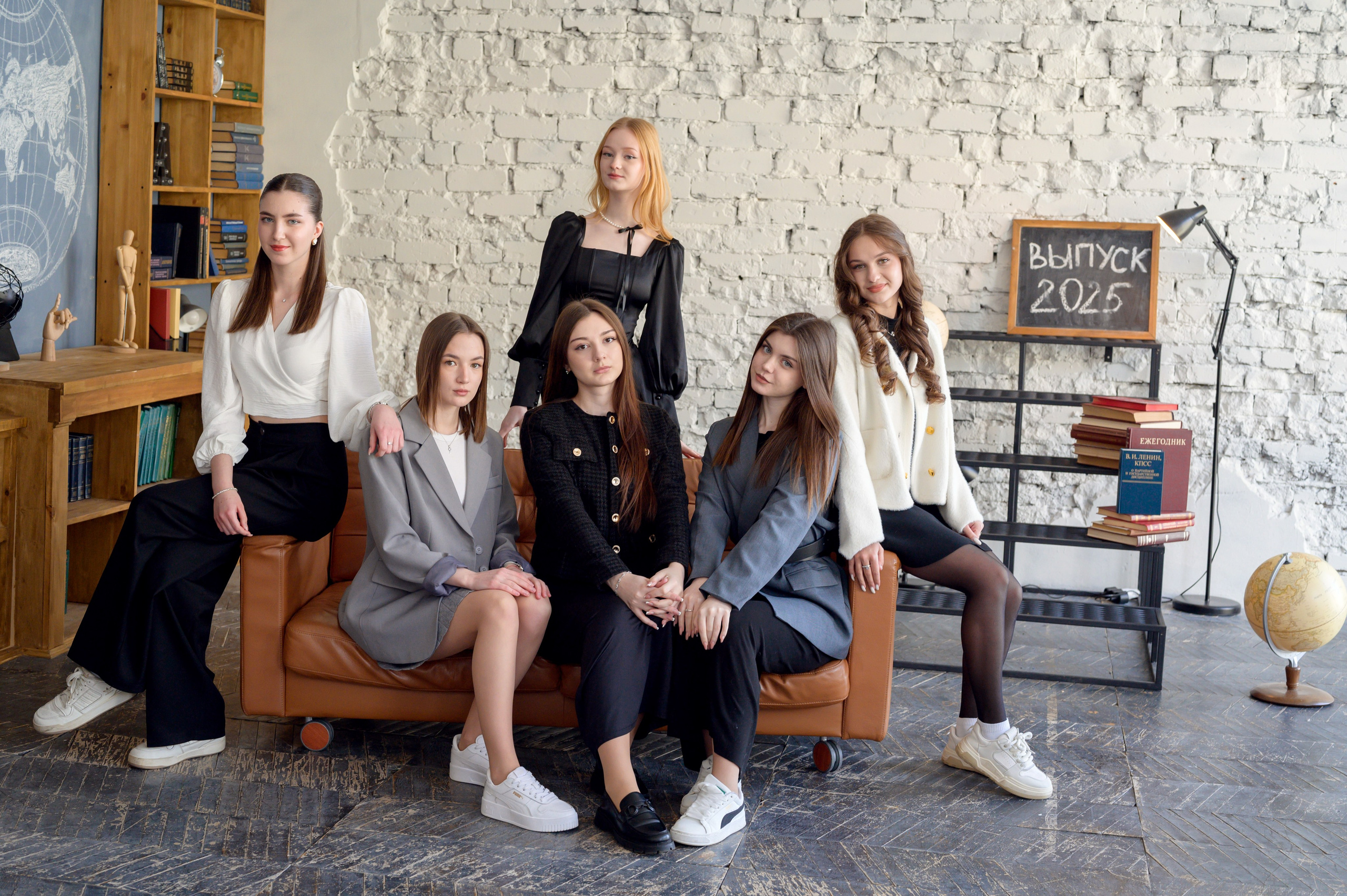 11 класс. студия. Фотограф новорожденных, семейный детский в Тюмени Татьяна Морозова