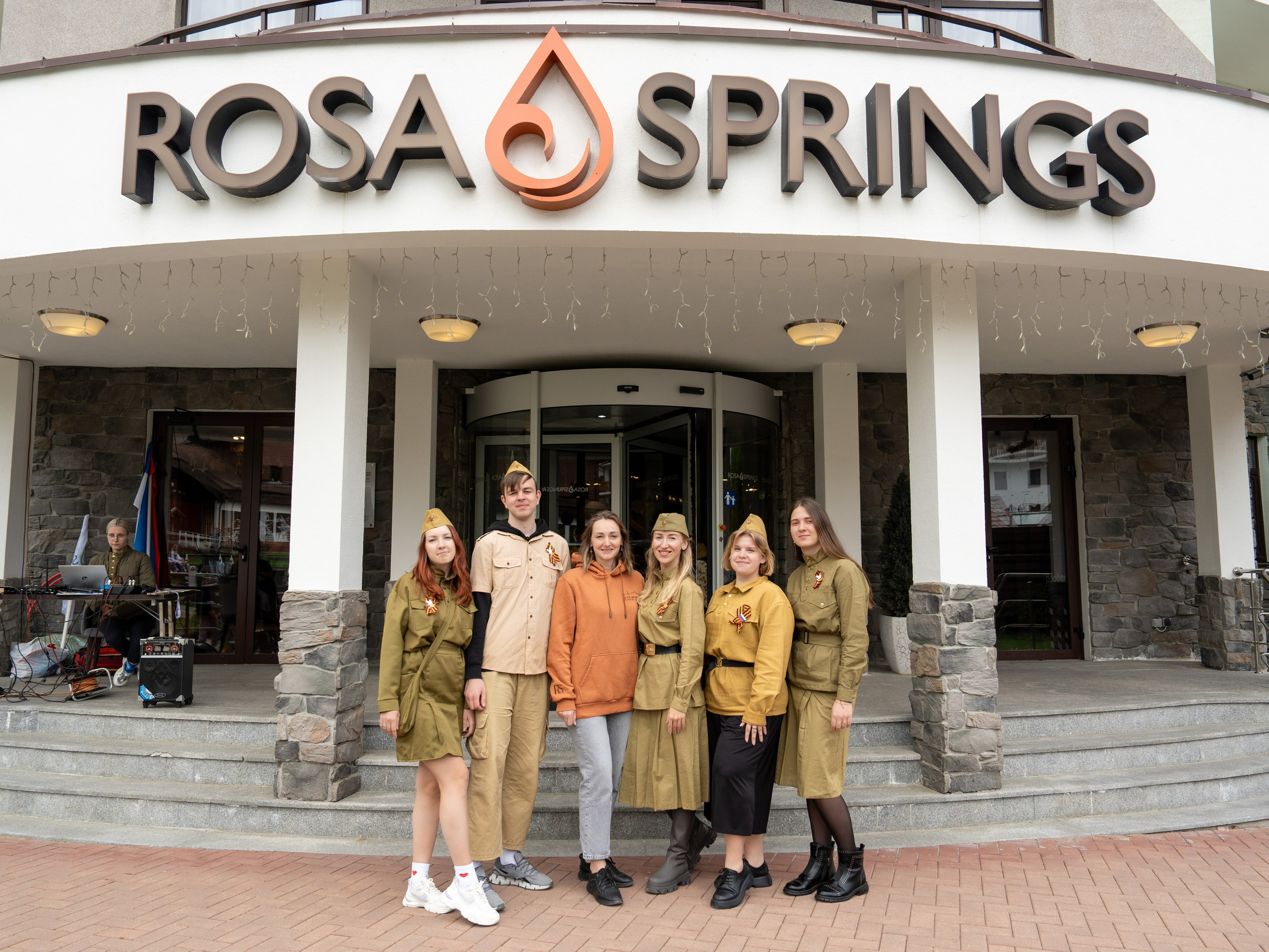 Шествие бессмертного полка 9 мая 2024 Rosa Springs. Репортажный фотограф в Красной Поляне и Сочи Павлюченко Екатерина