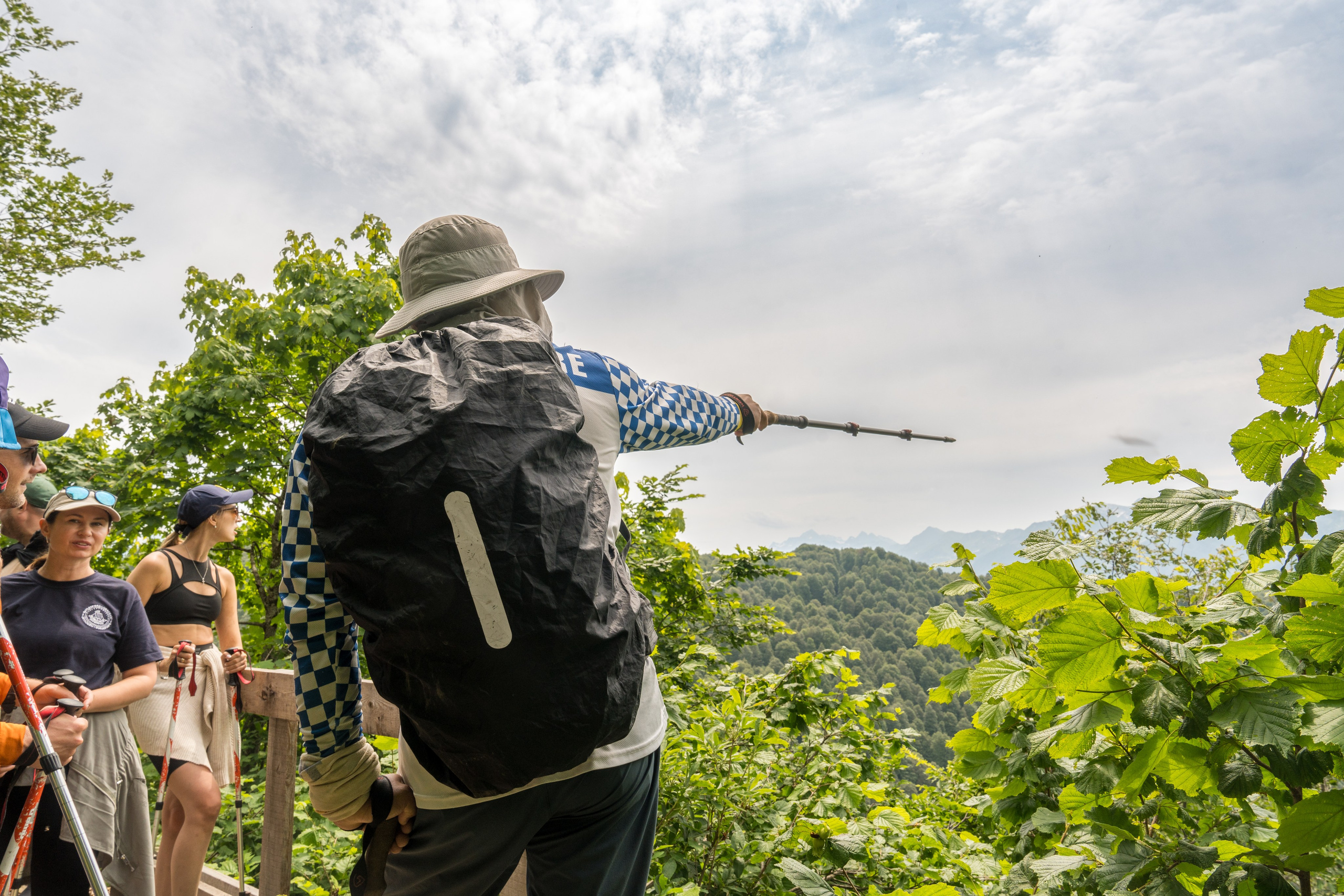 MICE мероприятие для компании «Доставка морем»: хайкинг к Ачипсинским водопадам. Репортажный фотограф в Красной Поляне и Сочи Павлюченко Екатерина