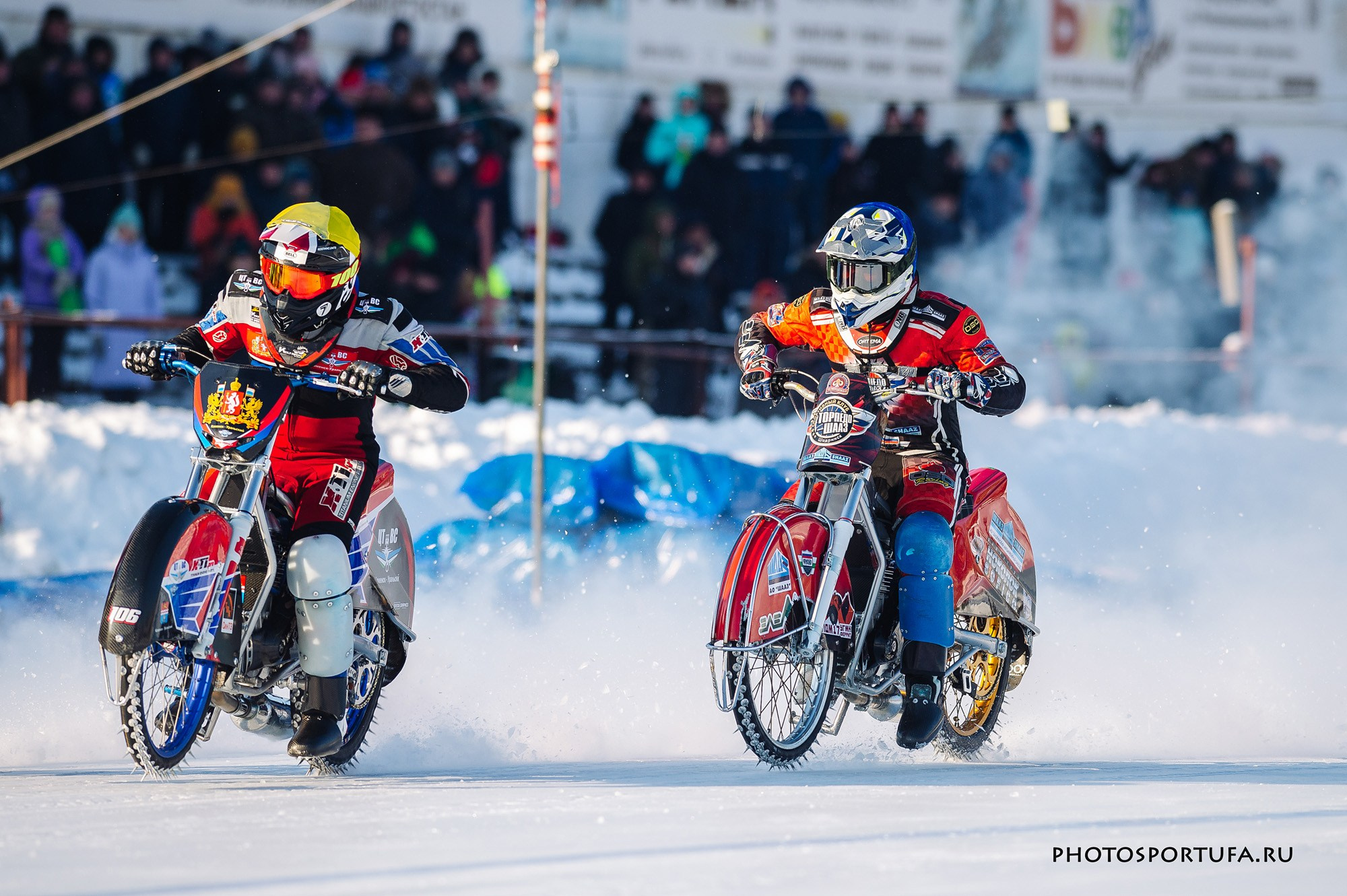 Мотогонку на льду. Спортивный фотограф в Уфе Евгений Буров