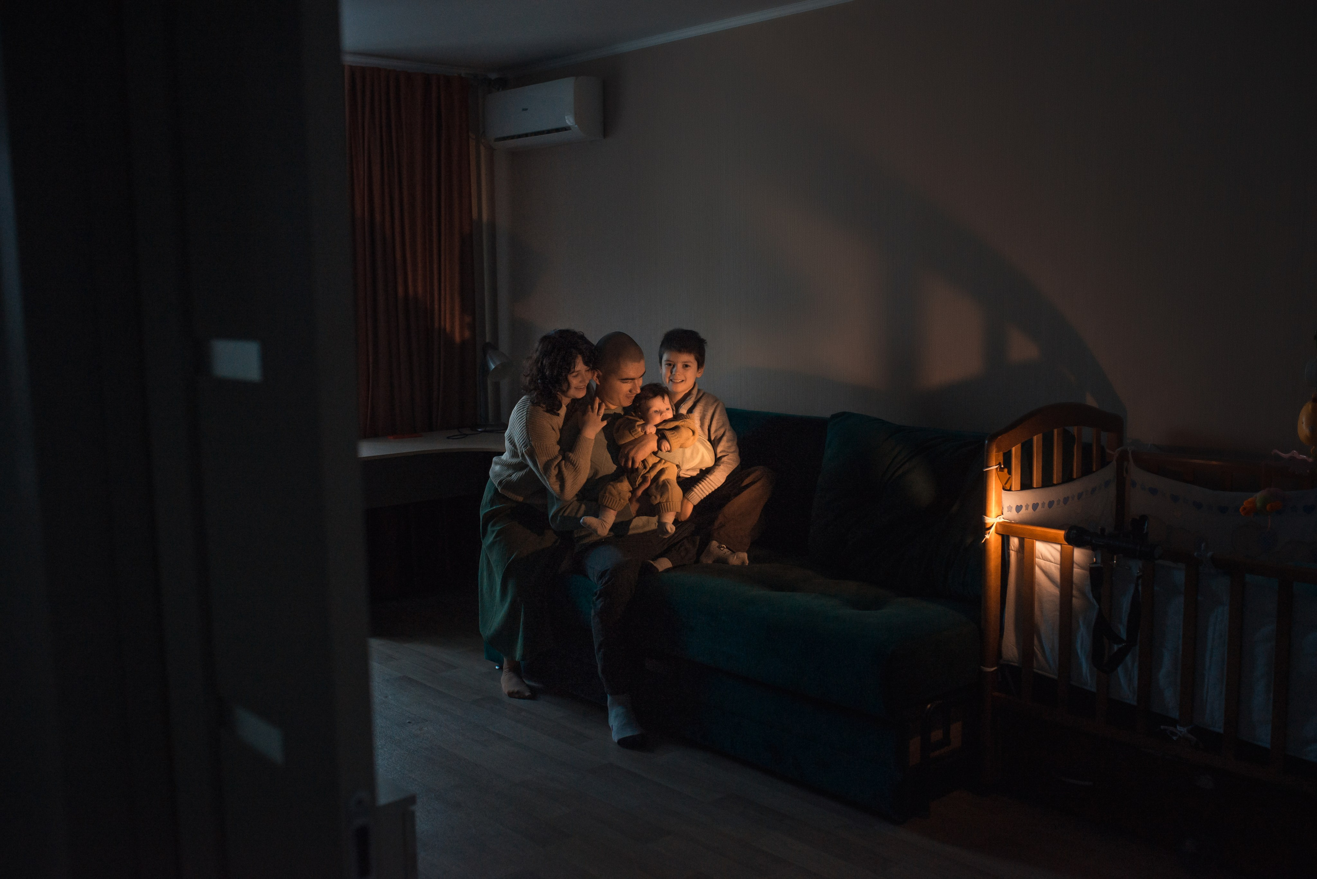 Семья Оксаны и Евгения. Фотограф на крещение в Саратове Марина Грушина