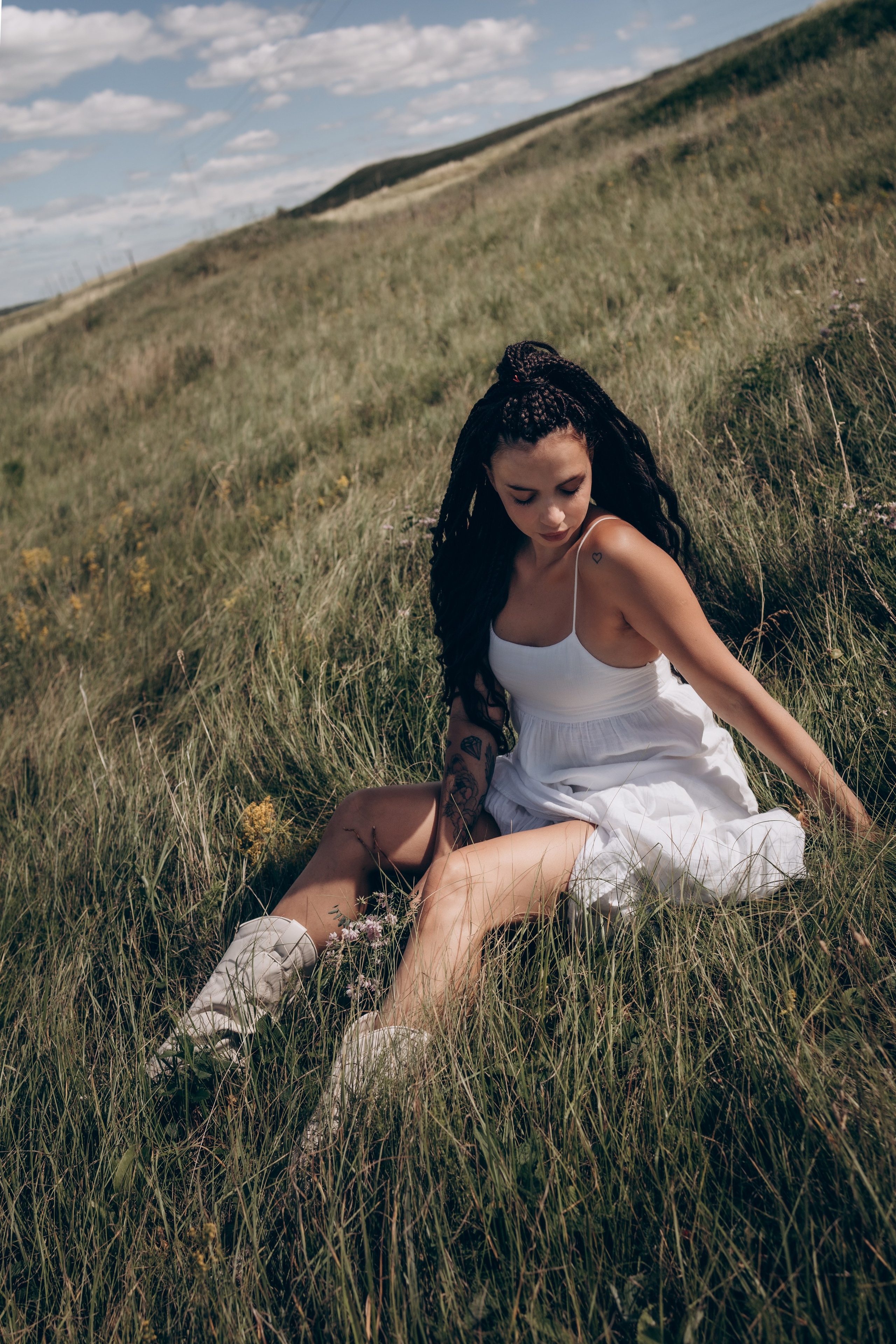 Александра в поле. Фотограф в Санкт-Петербурге Светлана Арестова