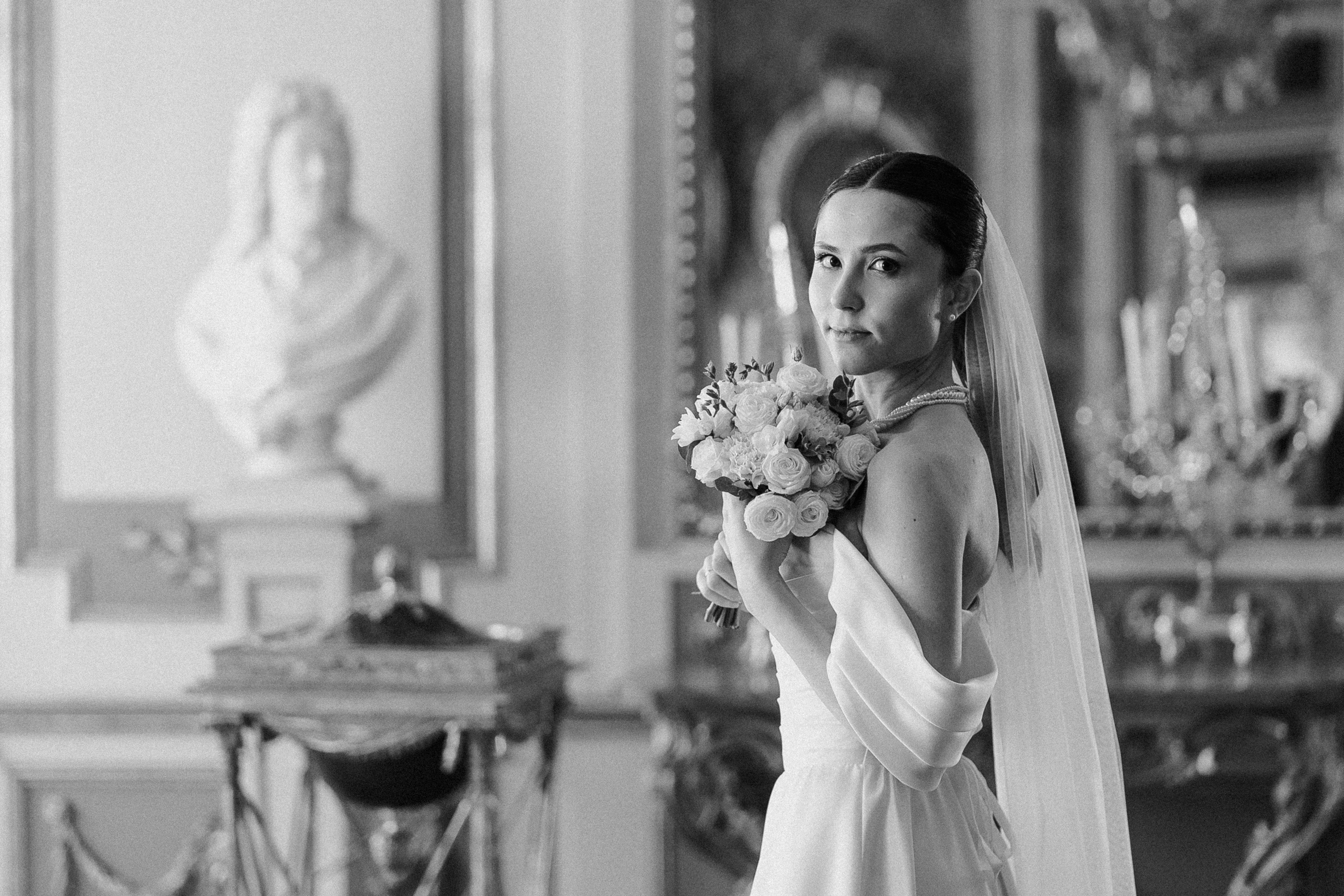 Влад и Илина в Кусково. Свадебный фотограф в Москве Анна Полушина