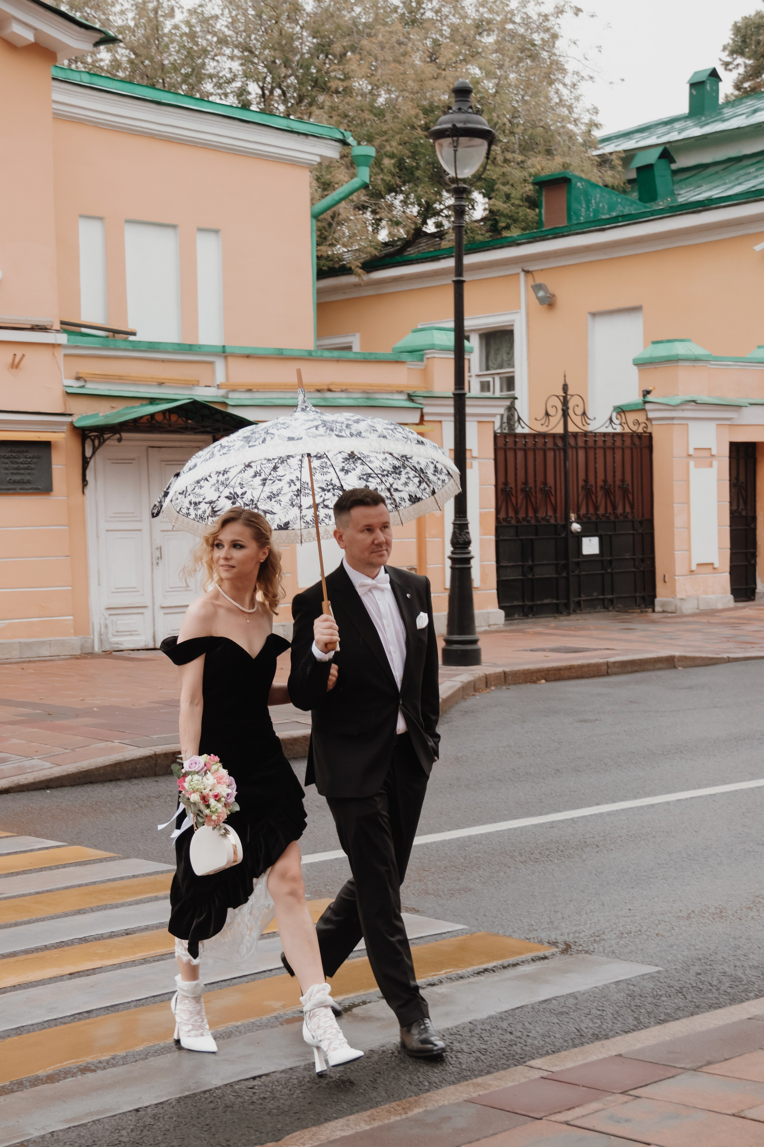 Under umbrella. Наталия Фролова. Фотограф. Москва