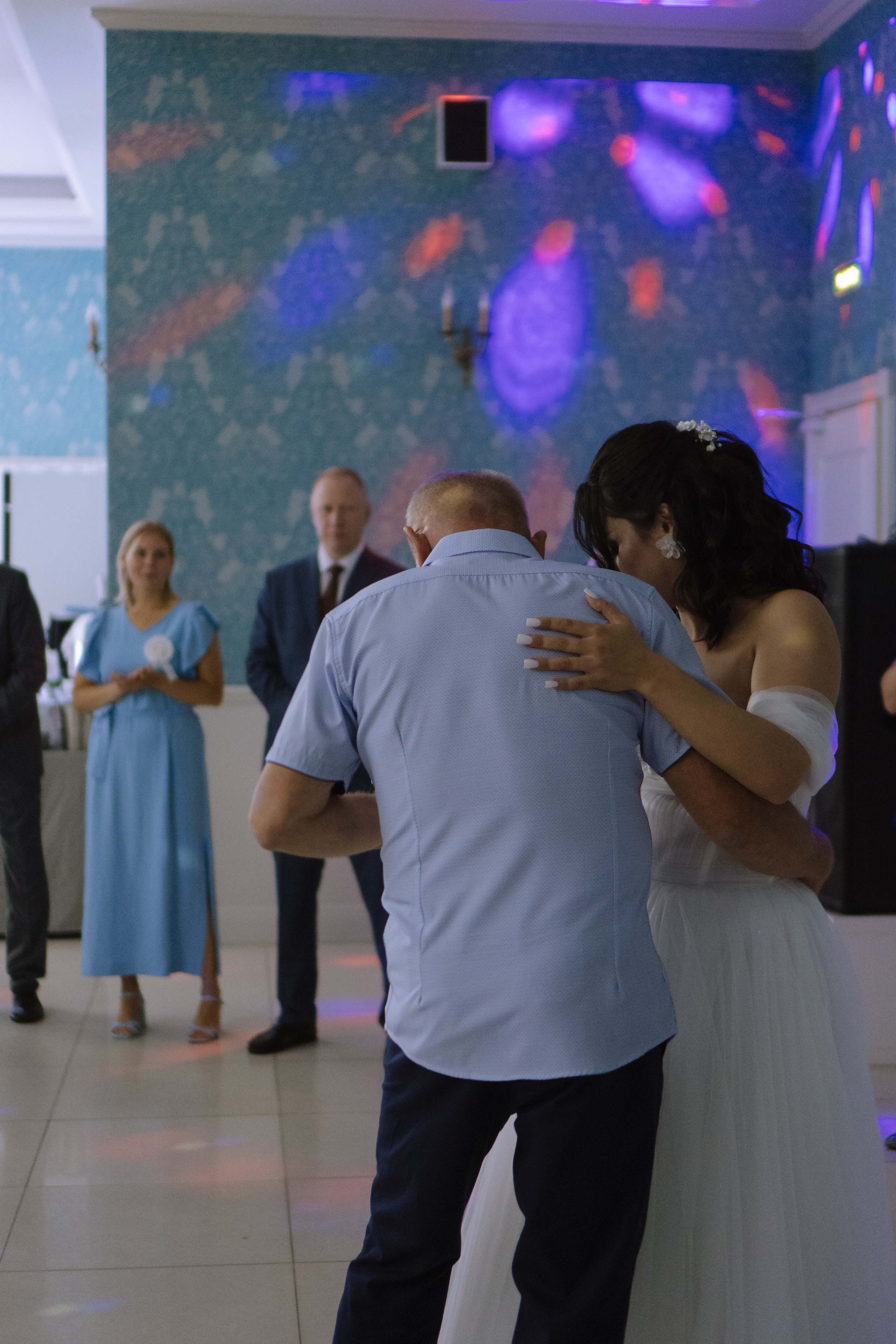 ТАНЕЦ ОТЦА И ДОЧЕРИ НА БАНКЕТЕ (СВАДЕБНАЯ ФОТОСЕСИИЯ БАНКЕТА). Профессиональный фотограф, Санкт-Петербург — Виктория Богомолова