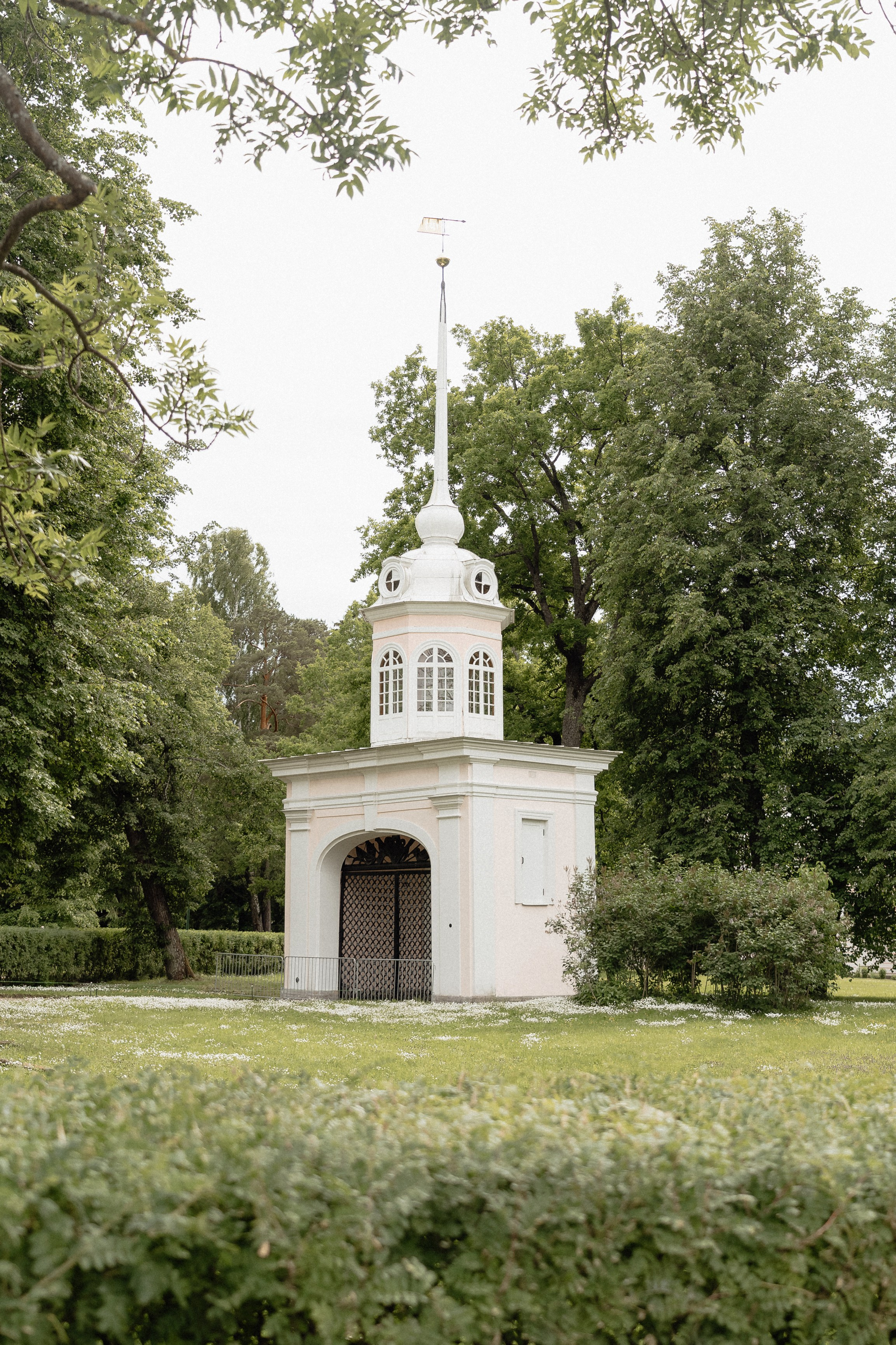 Лолита и Захар. История любви в Петергофе. Эстетичная фото- и видеосъёмка Ирина Арсентьева. Челябинск и весь мир