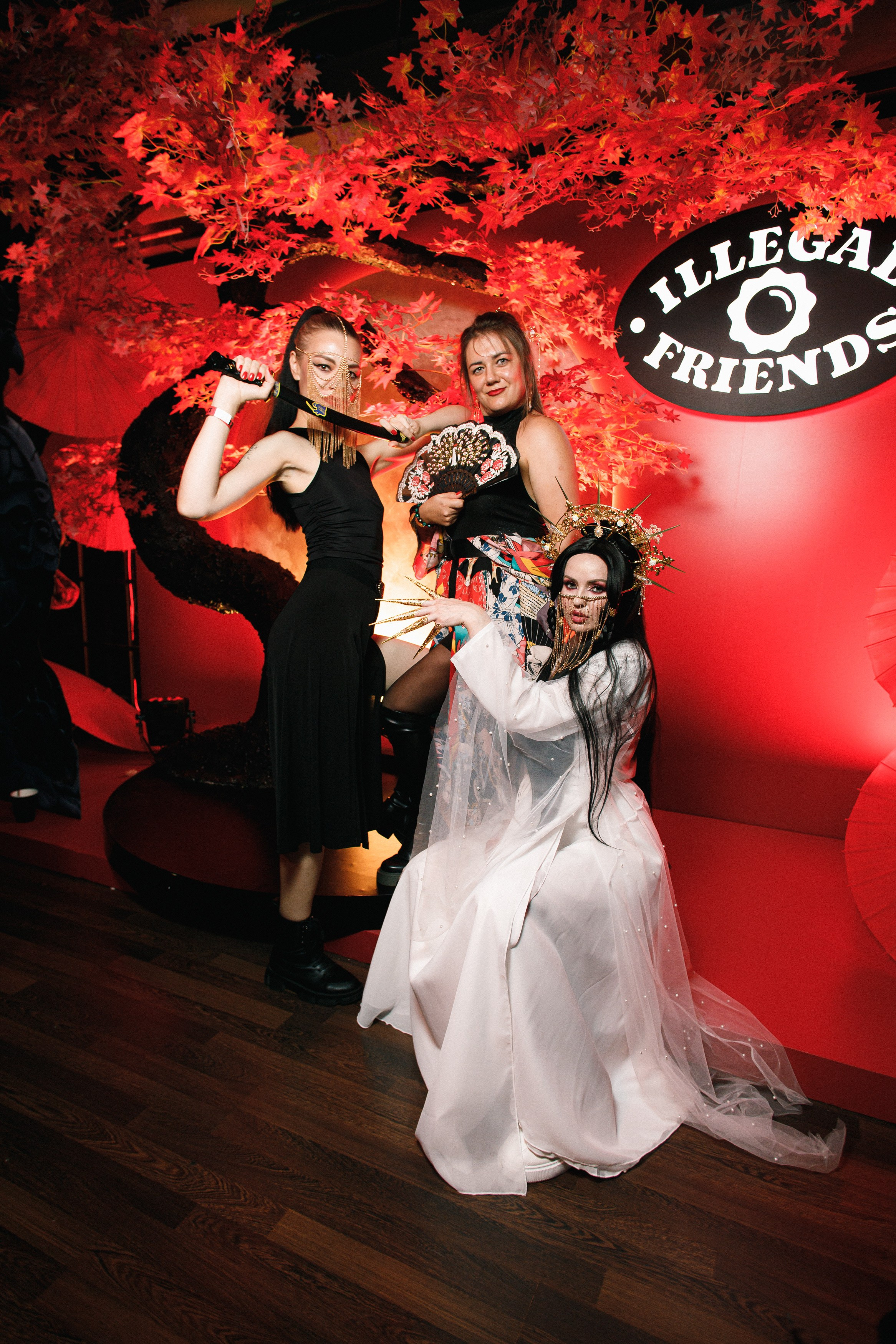 ILLEGAL FRIENDS | ASIA. СВОИ. ФОТООТЧЕТЫ-СОБЫТИЯ-МЕСТА