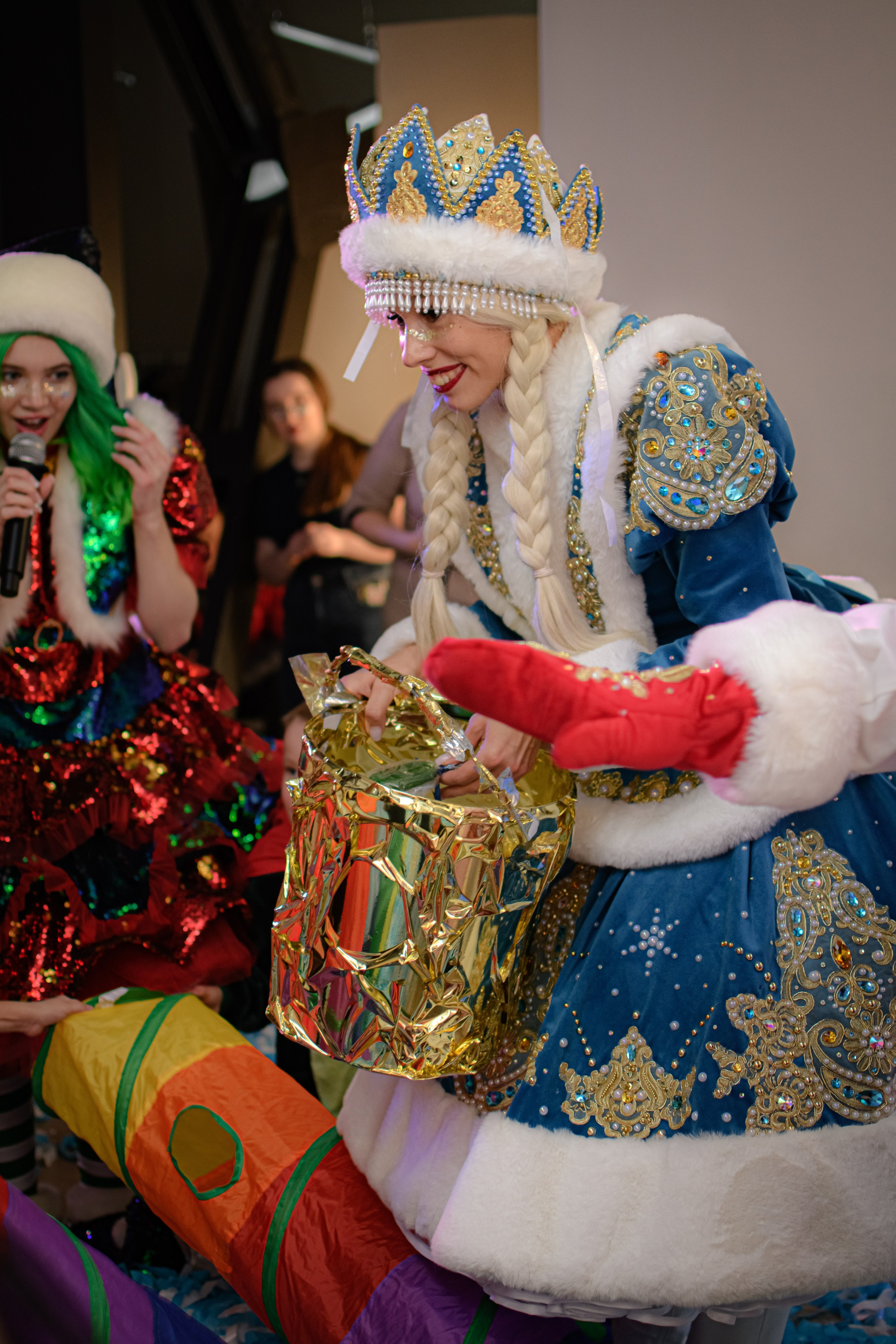 HAPPY NEW YEAR. Photokarish