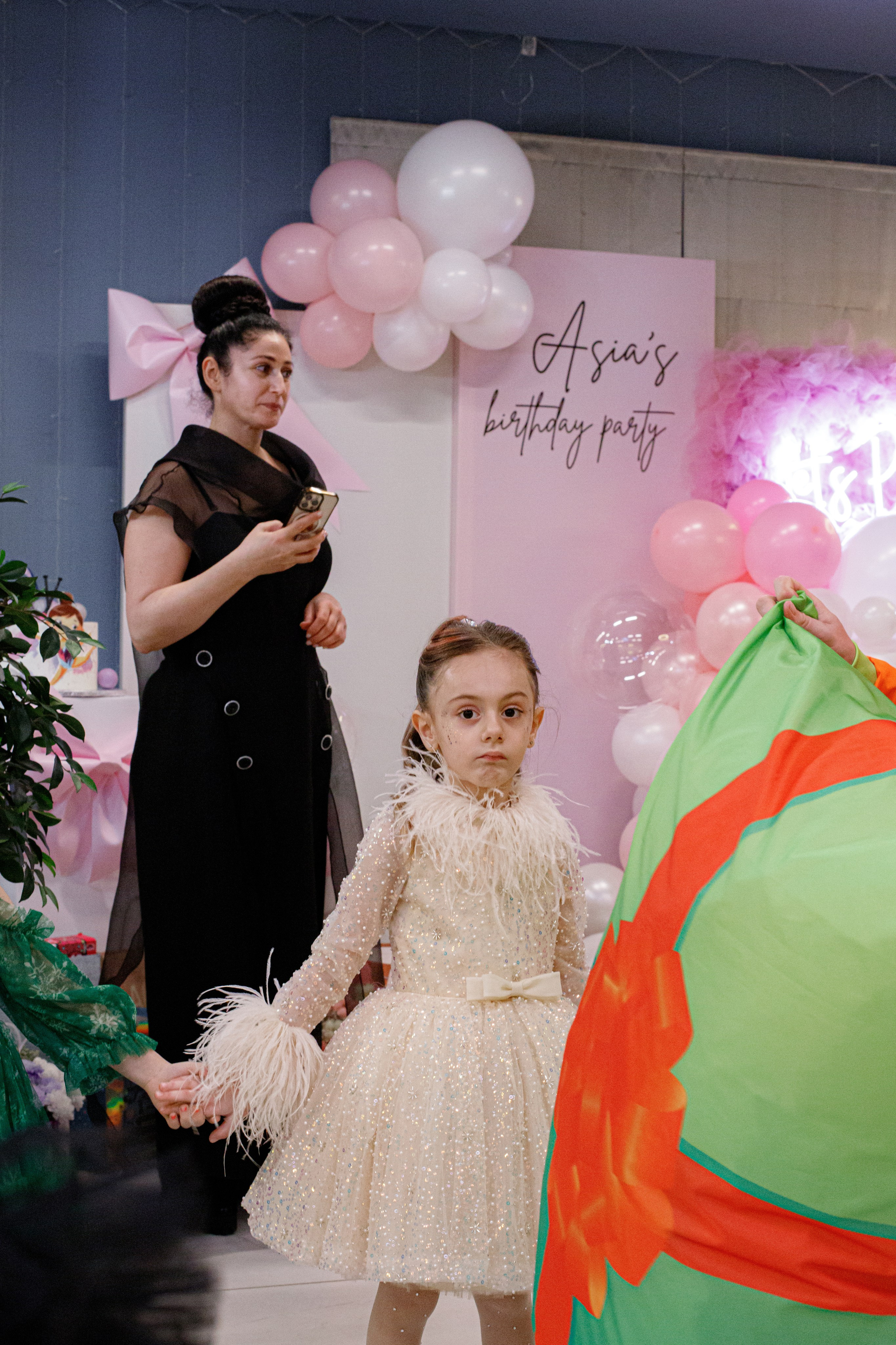 ASIA'S BIRTHDAY PARTY. Photokarish