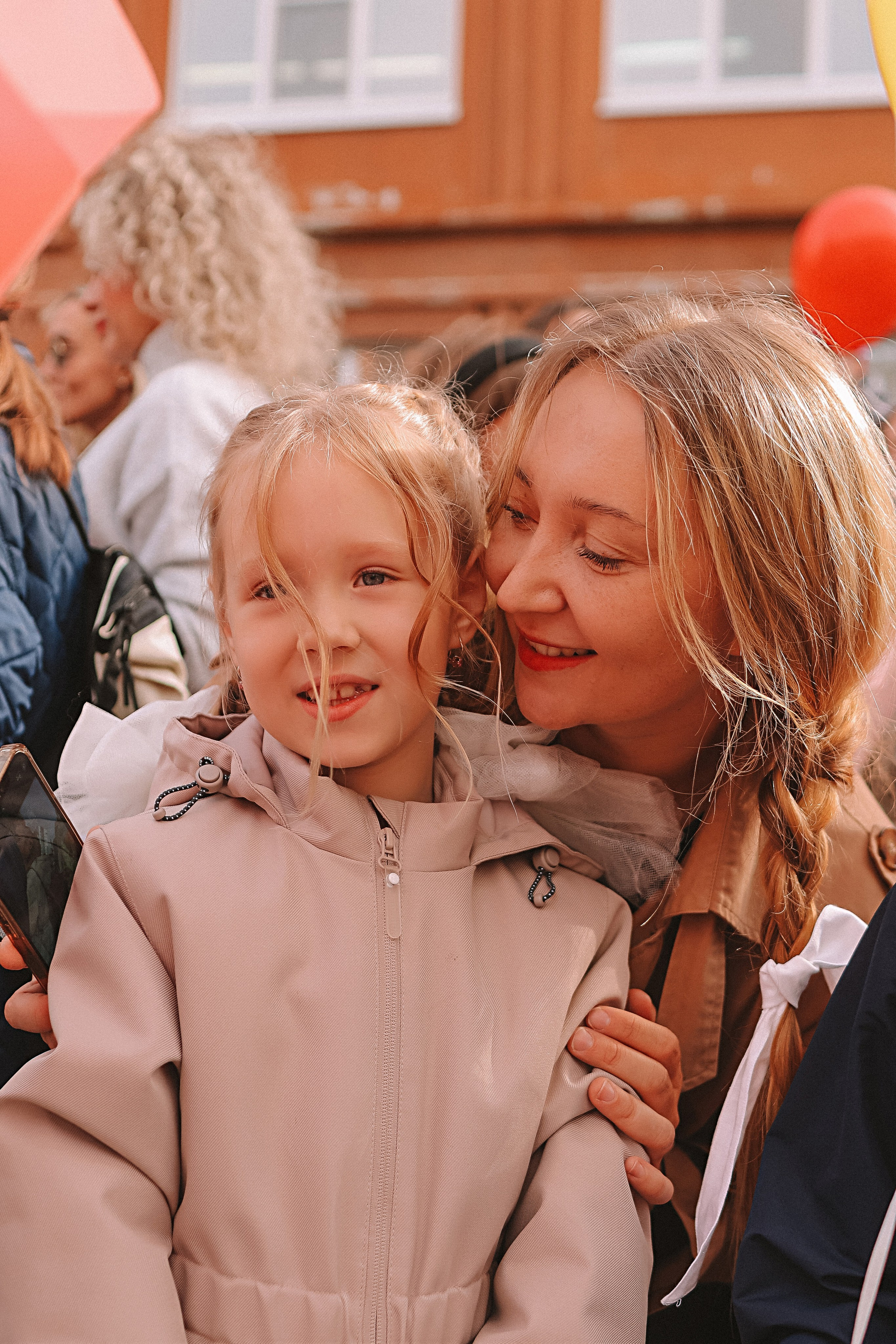 1 сентября линейка+кл час+портреты. Семейный фотограф Тюмень, фотограф на роды Салмина Мария