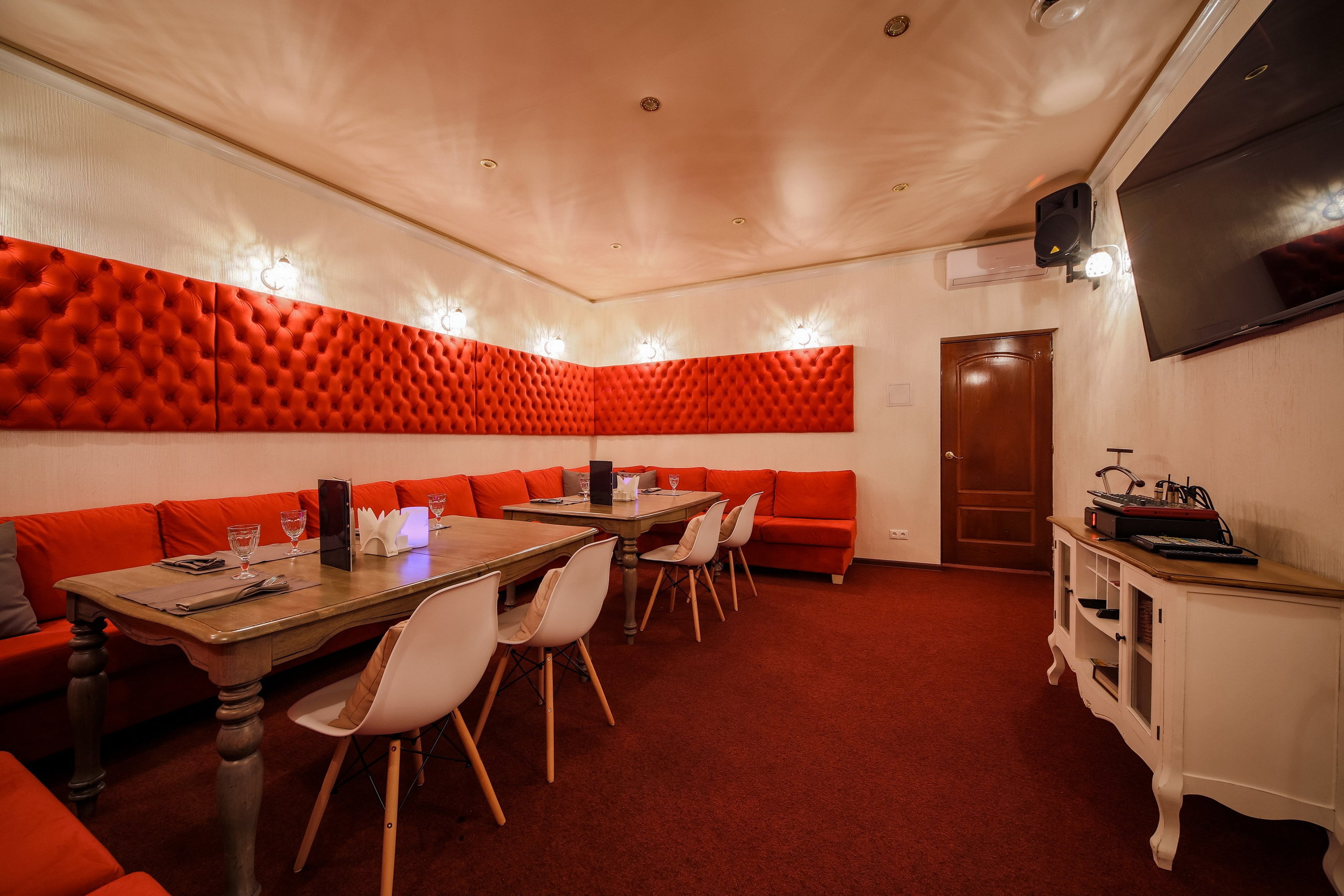 Караоке бар