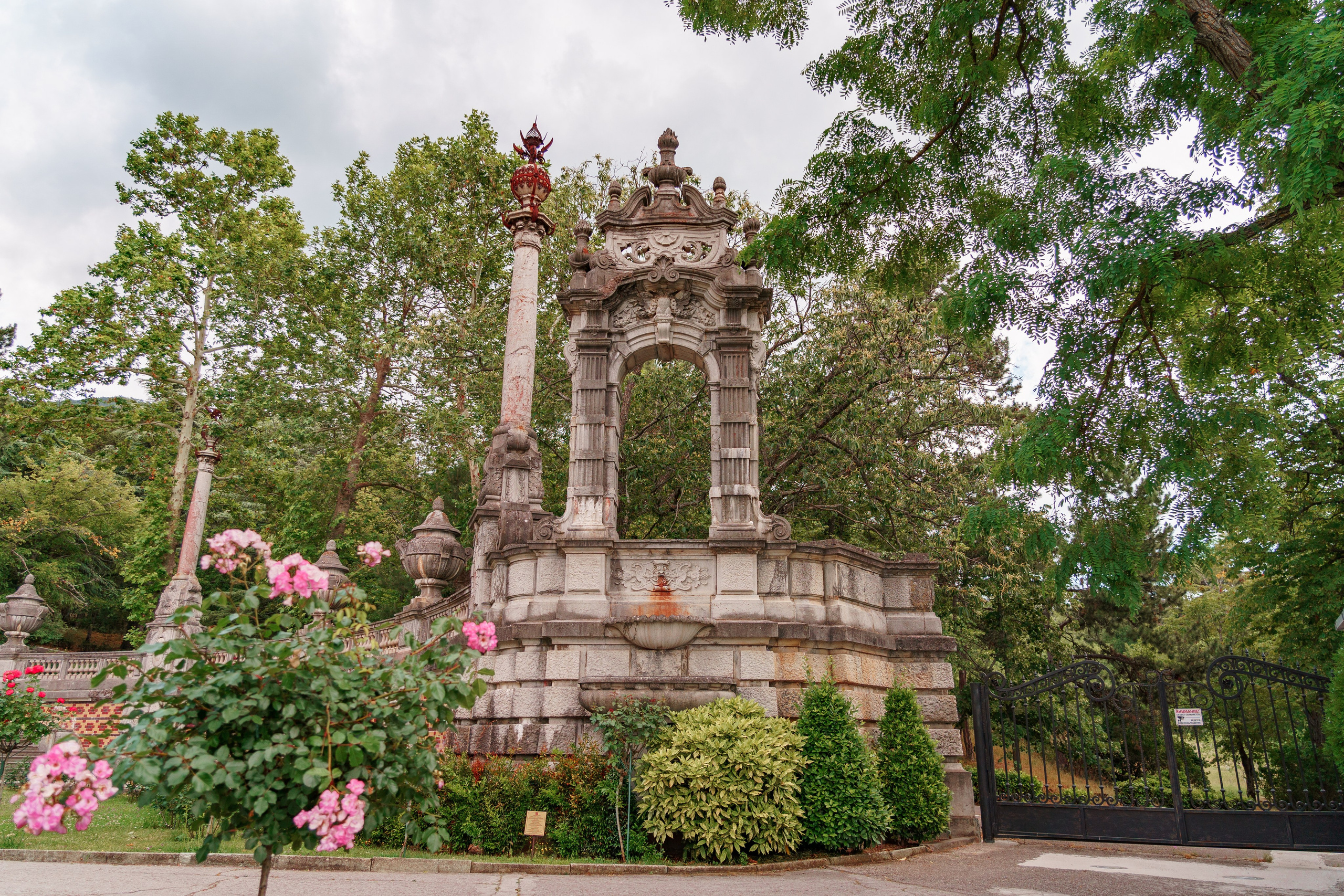 Алупкинский дворцово-парковый музей-заповедник, Республика Крым. Репортажный фотограф в Крыму Ксения Гасица