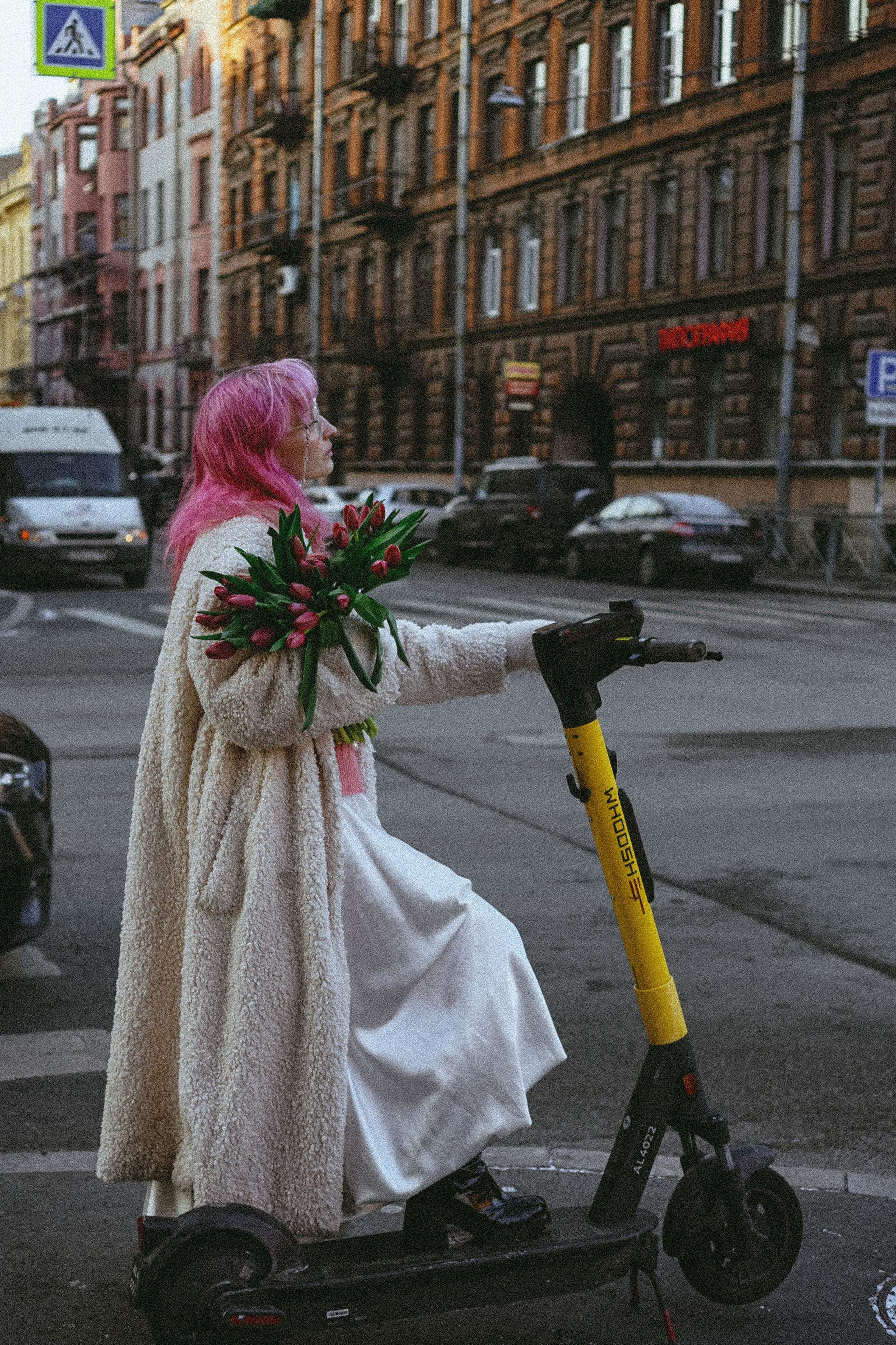 Прогулочная фотосессия с тюльпанами. Профессиональный фотограф, Санкт-Петербург — Виктория Богомолова