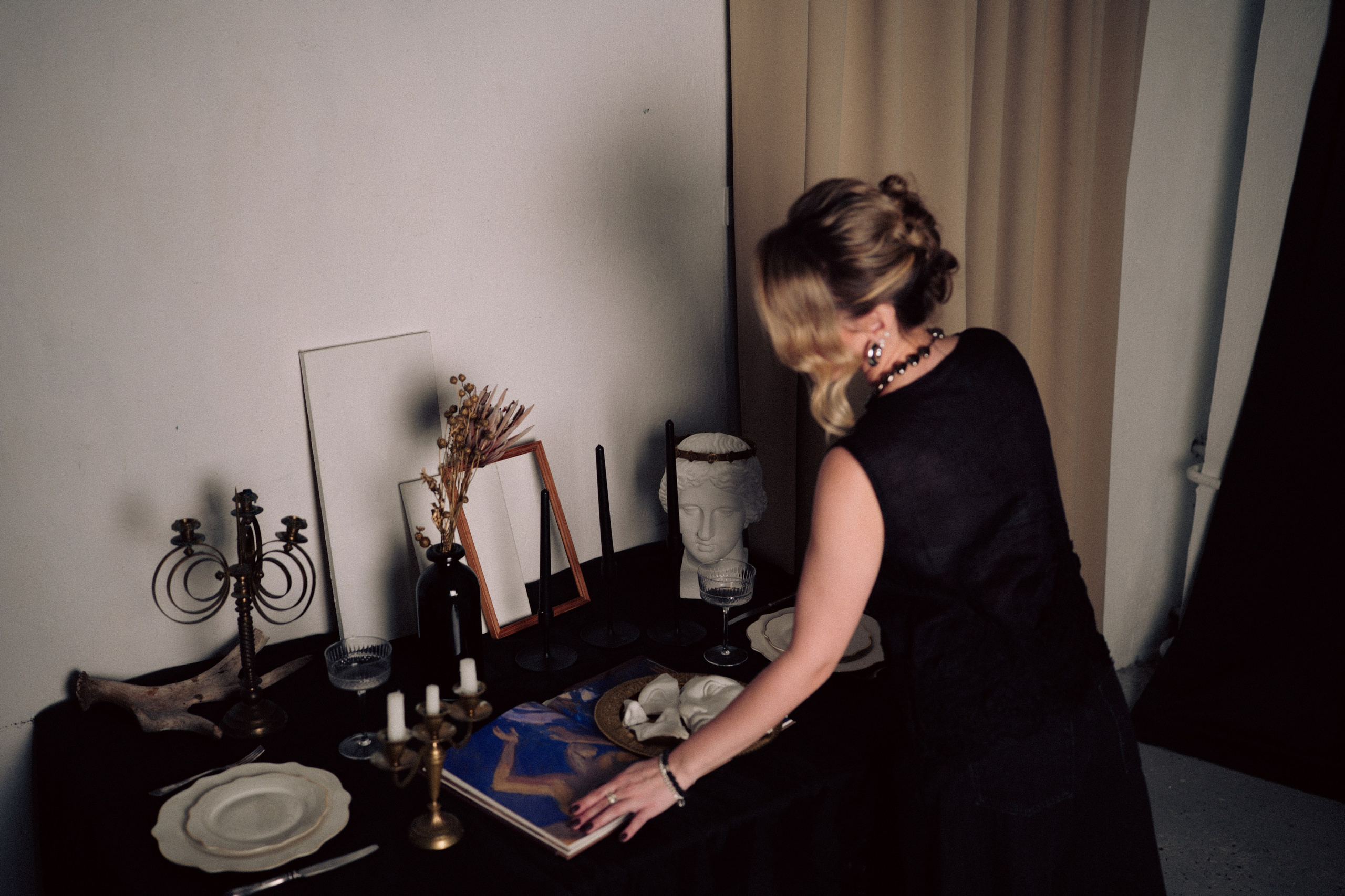 НОВОГОДНЯЯ ФОТОСЕСИИЯ В СТУДИИ ДЛЯ ДЕВУШКИ И ПРОГУЛКА ПО ЧЕРНЫШЕВСКОЙ. Профессиональный фотограф, Санкт-Петербург — Виктория Богомолова