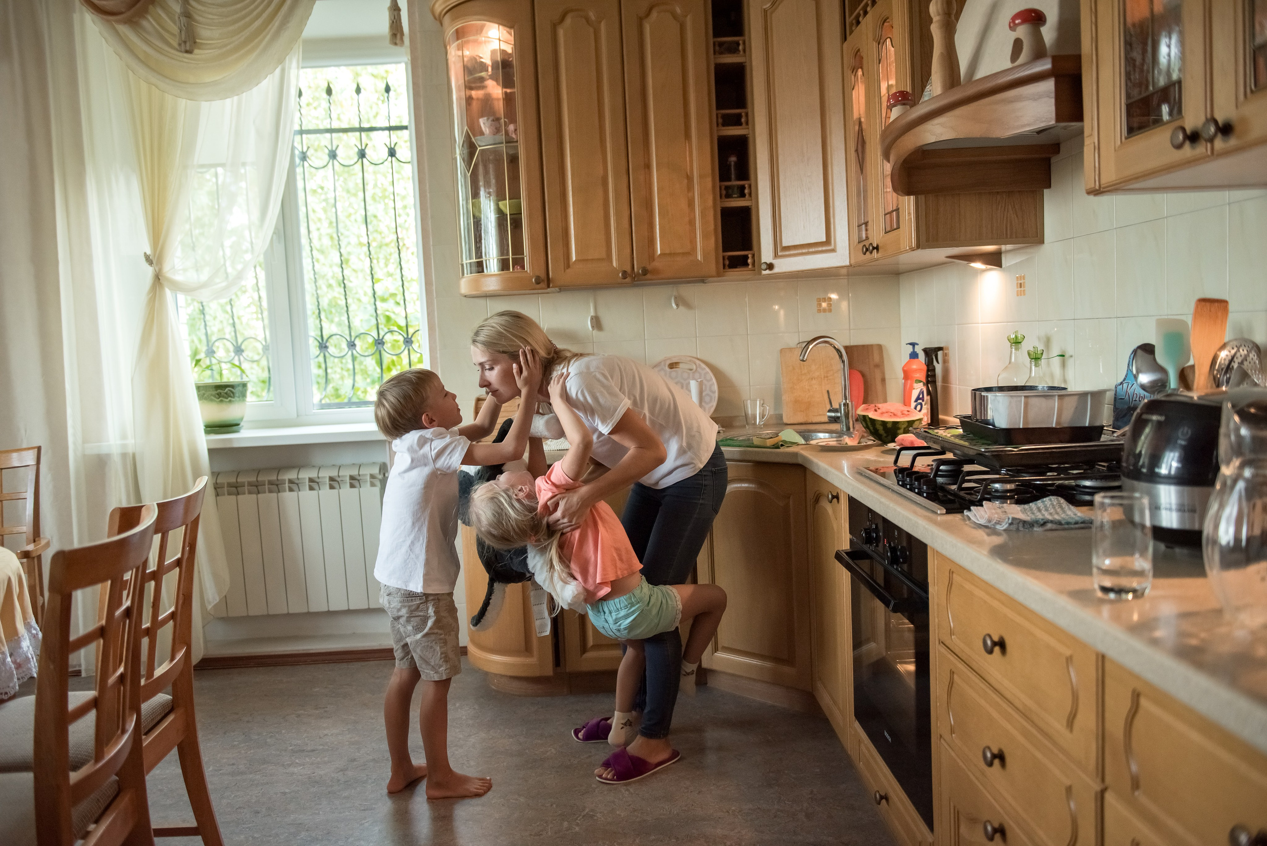 Семейная фотосессия дома. Фотограф Саратов Юлия Петрова