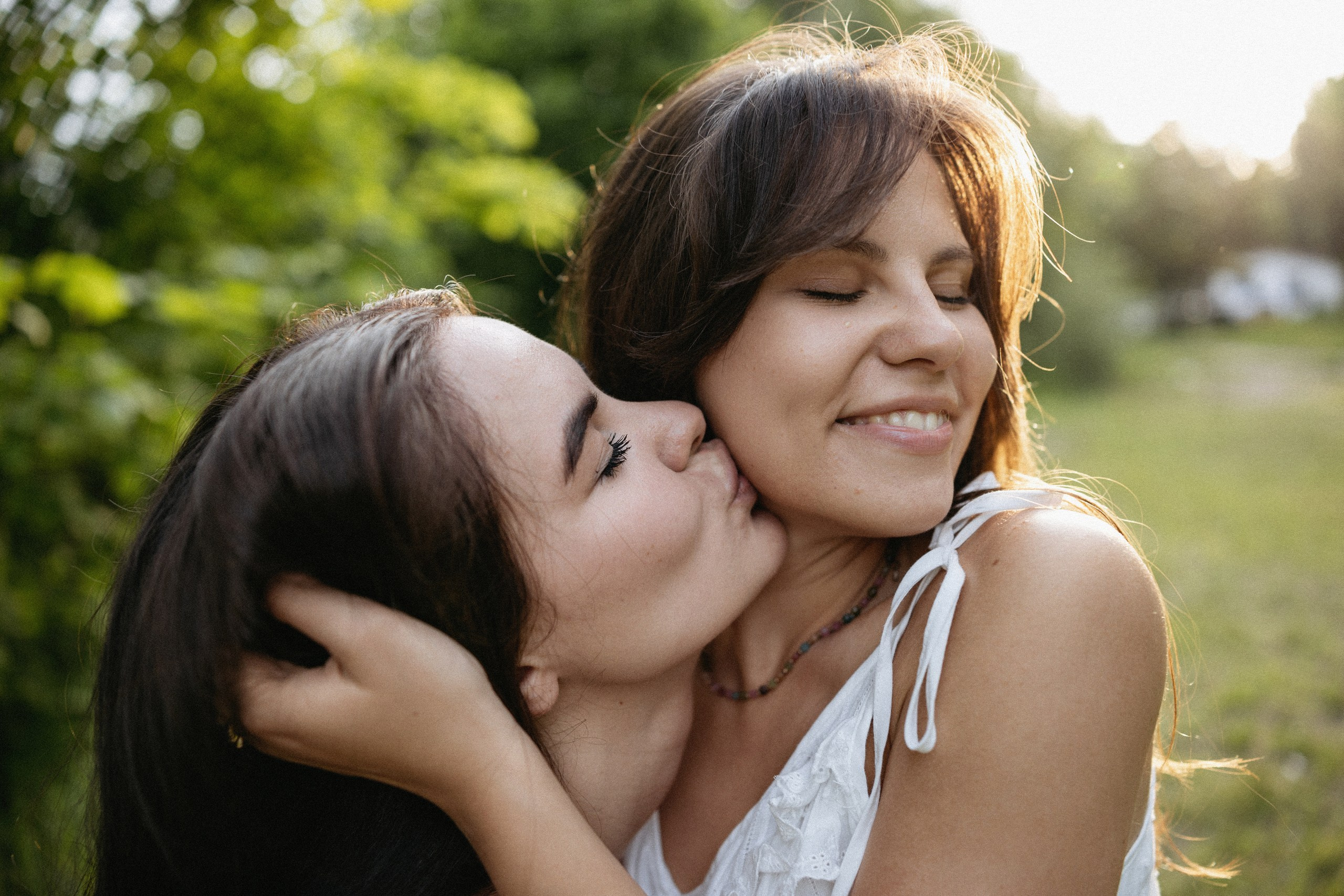 Окунуться в детство 🤍 Прогулка с сестрой. Вера Пьянцева фотограф в Санкт-Петербурге | индивидуальная, семейная и парная (love-story) съёмка