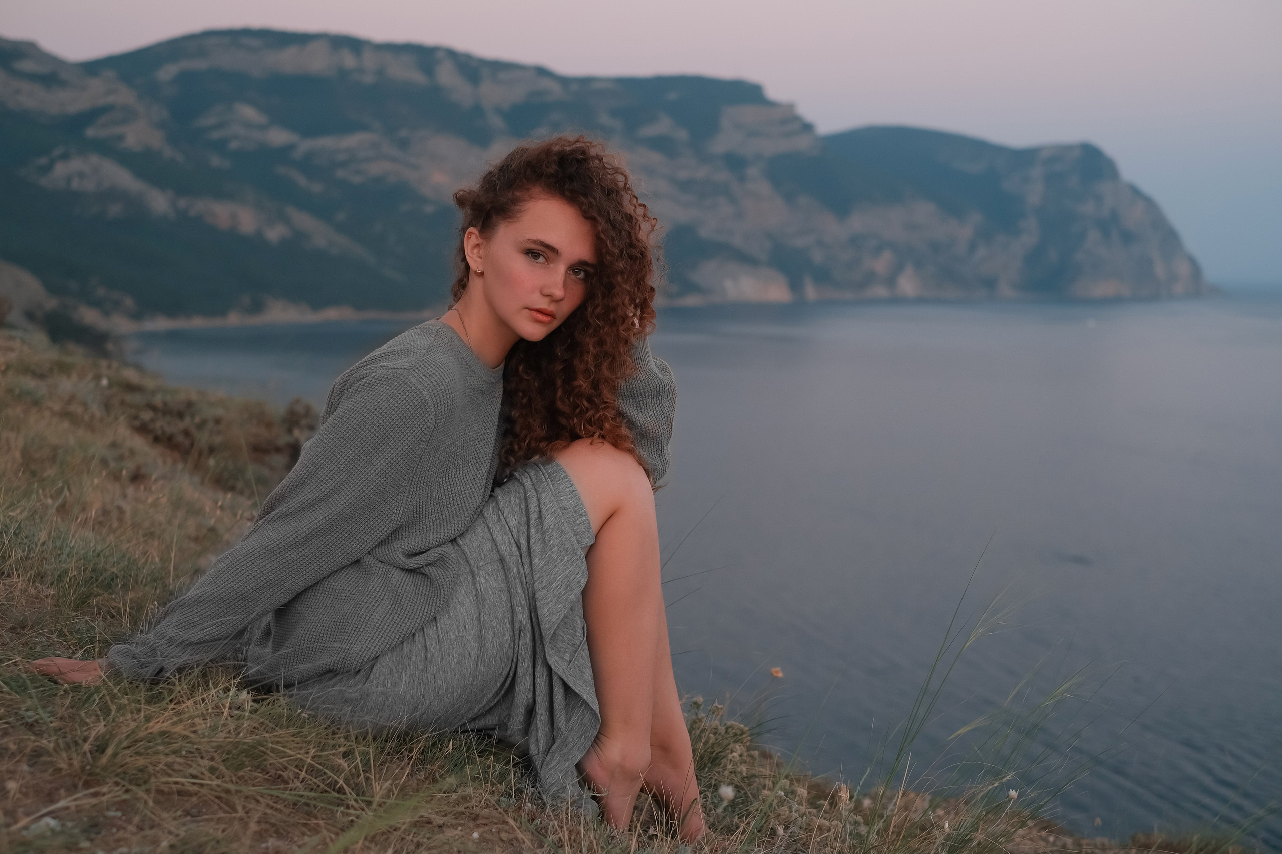 Портретная фотосессия Киры в Балаклаве, Крепость Чембало. Профессиональная фотосъемка в Крыму. Натуральные эмоции и живые кадры. Забронируйте дату прямо сейчас!