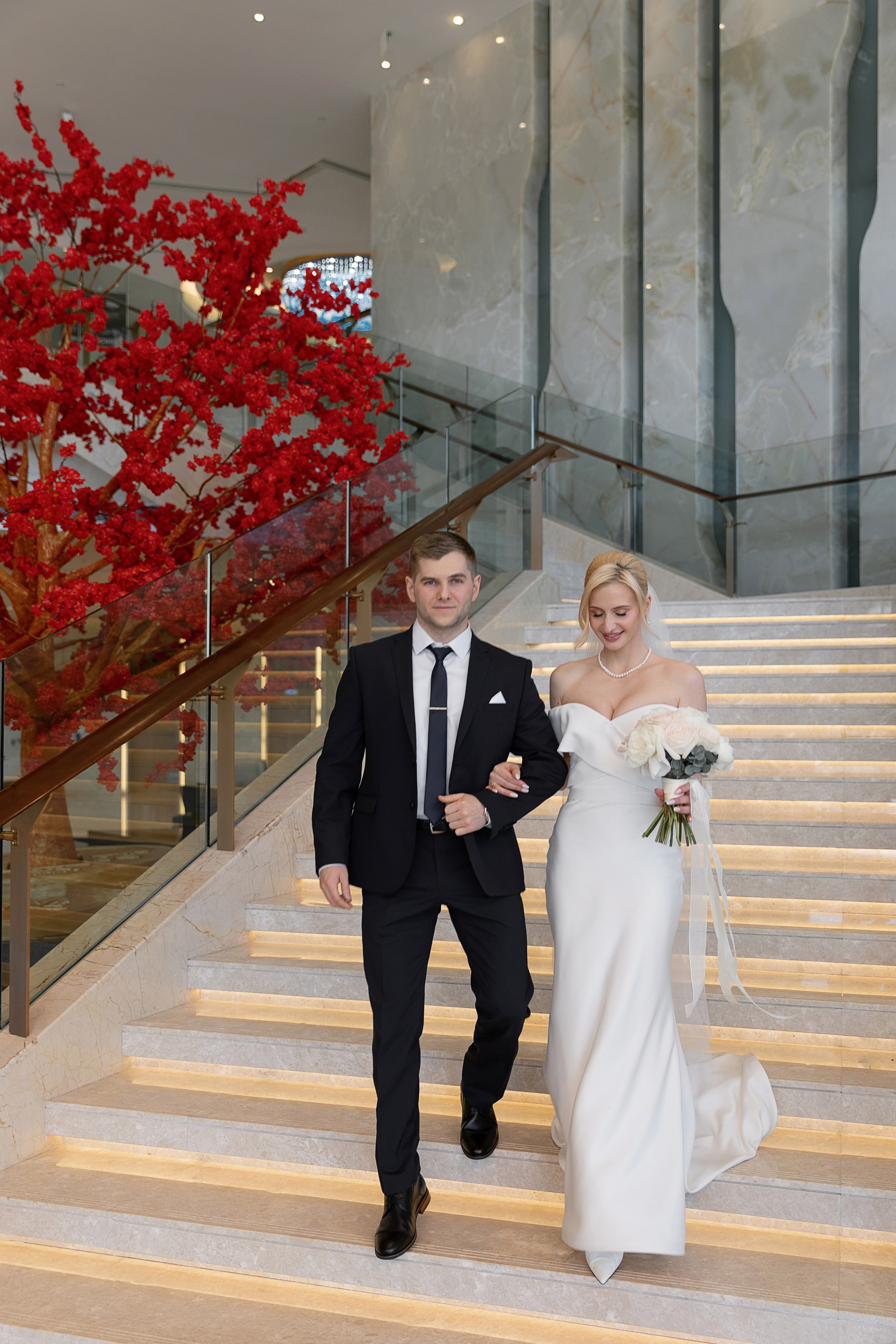 Свадебная фотосессия в Soluxe Hotel и роспись в Савеловском ЗАГСе. Свадебный фотограф в Москве Полина Лелетко