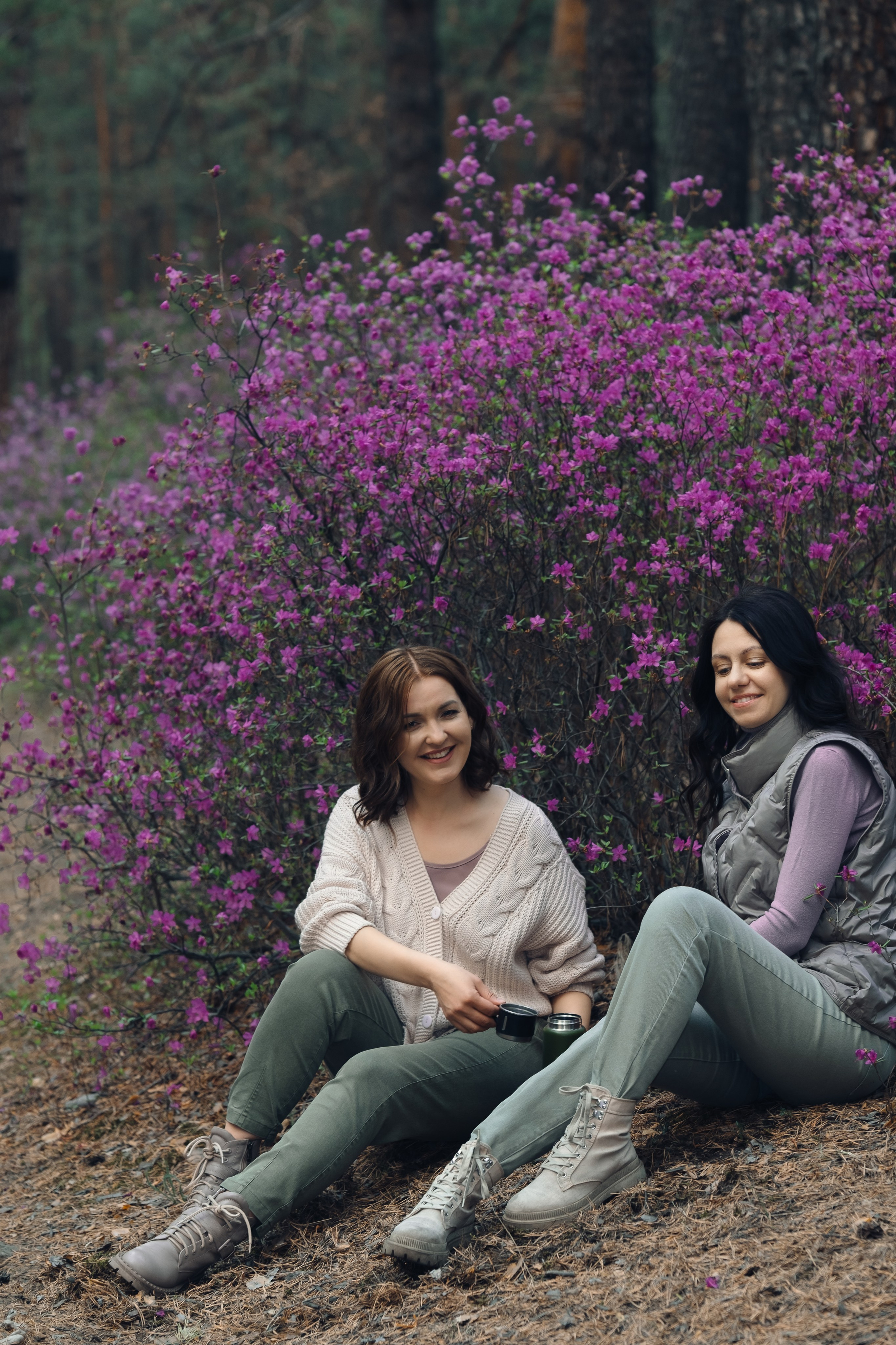 Фотосессия в багульнике. Портретный фотограф в Чите Анна Камратова. Помогу Вам создать историю, в которой Вы — главный герой!