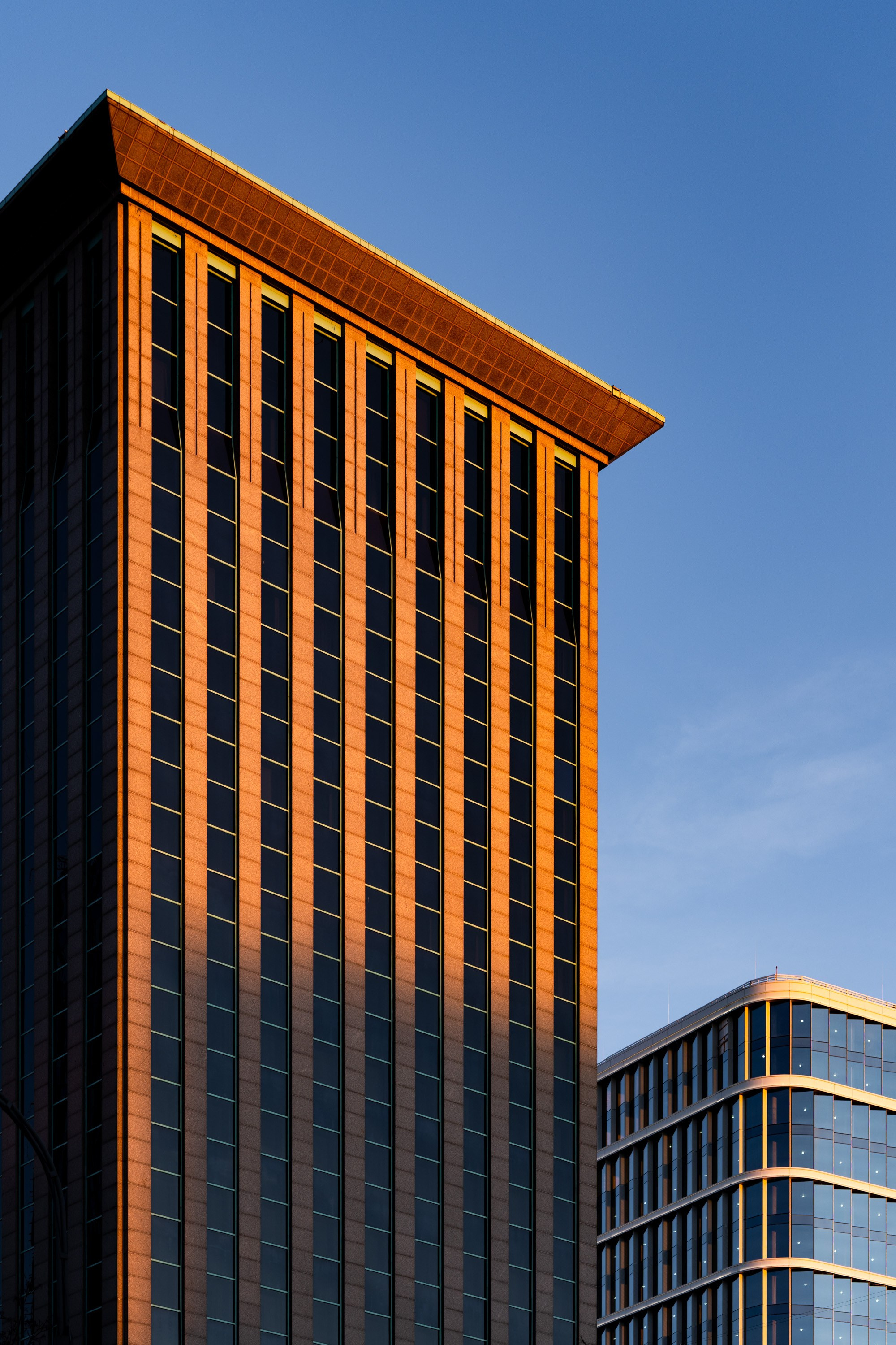 Свет и тень в городе. Фотограф в Москве. Шахабудин