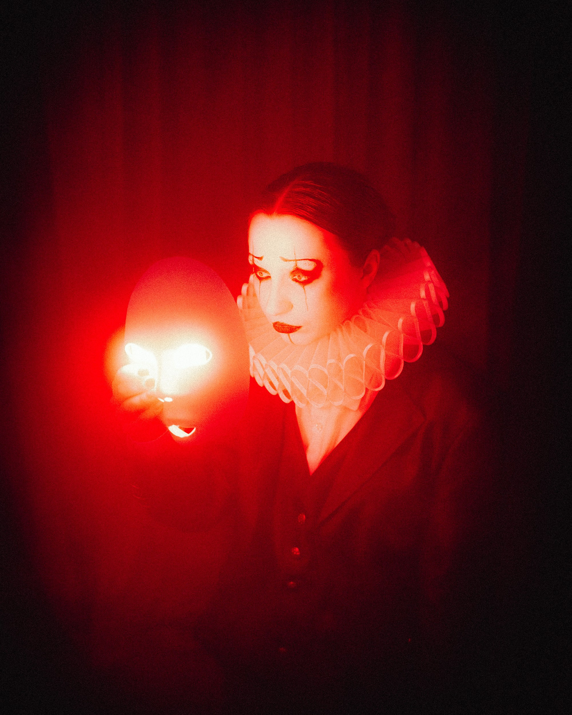 Ira. Репортажный фотограф в Москве Федор Вдовин