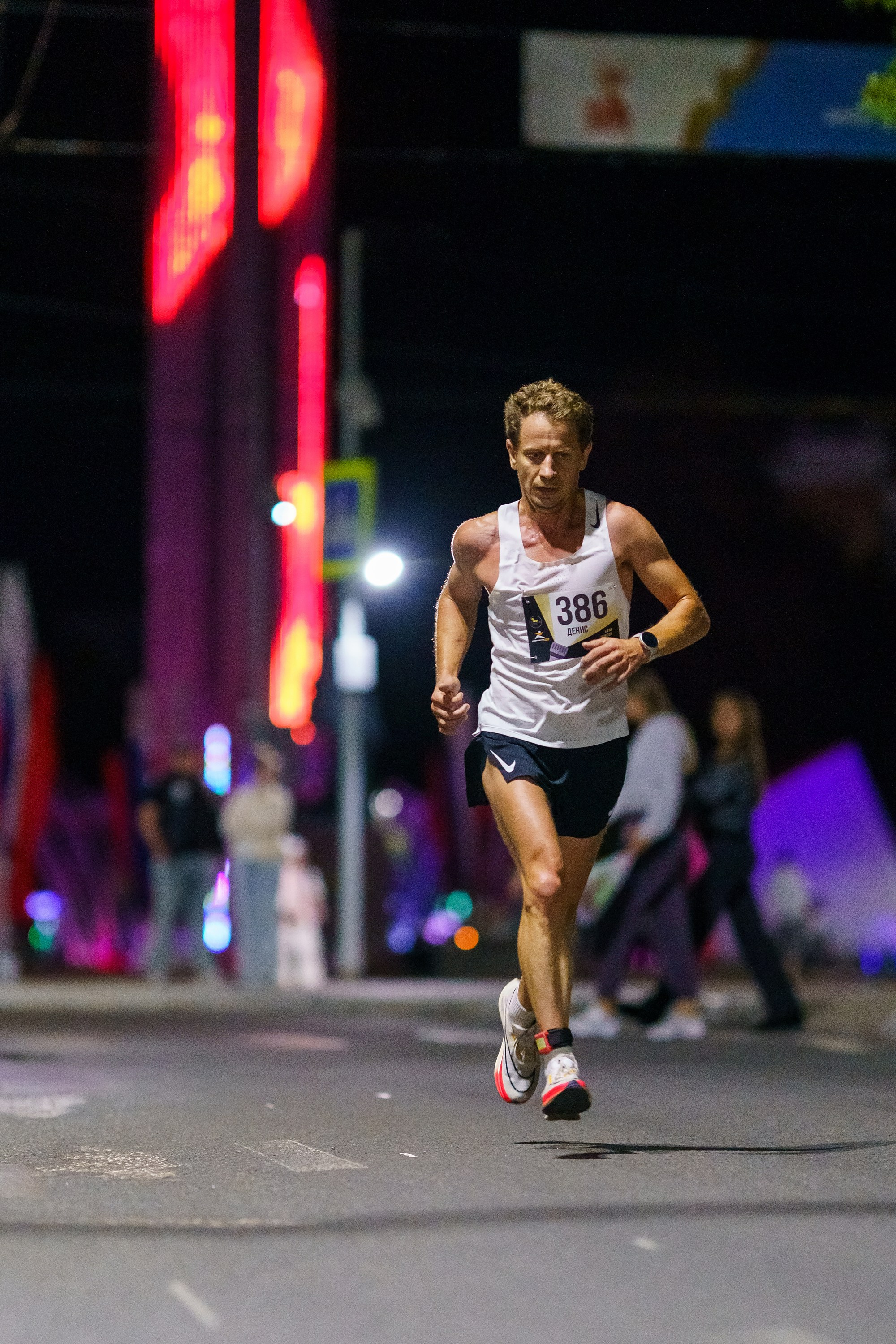Фотографии Забег «Калуга ночь» 2025. Фотограф спортивные события, недвижимость, турбизнес