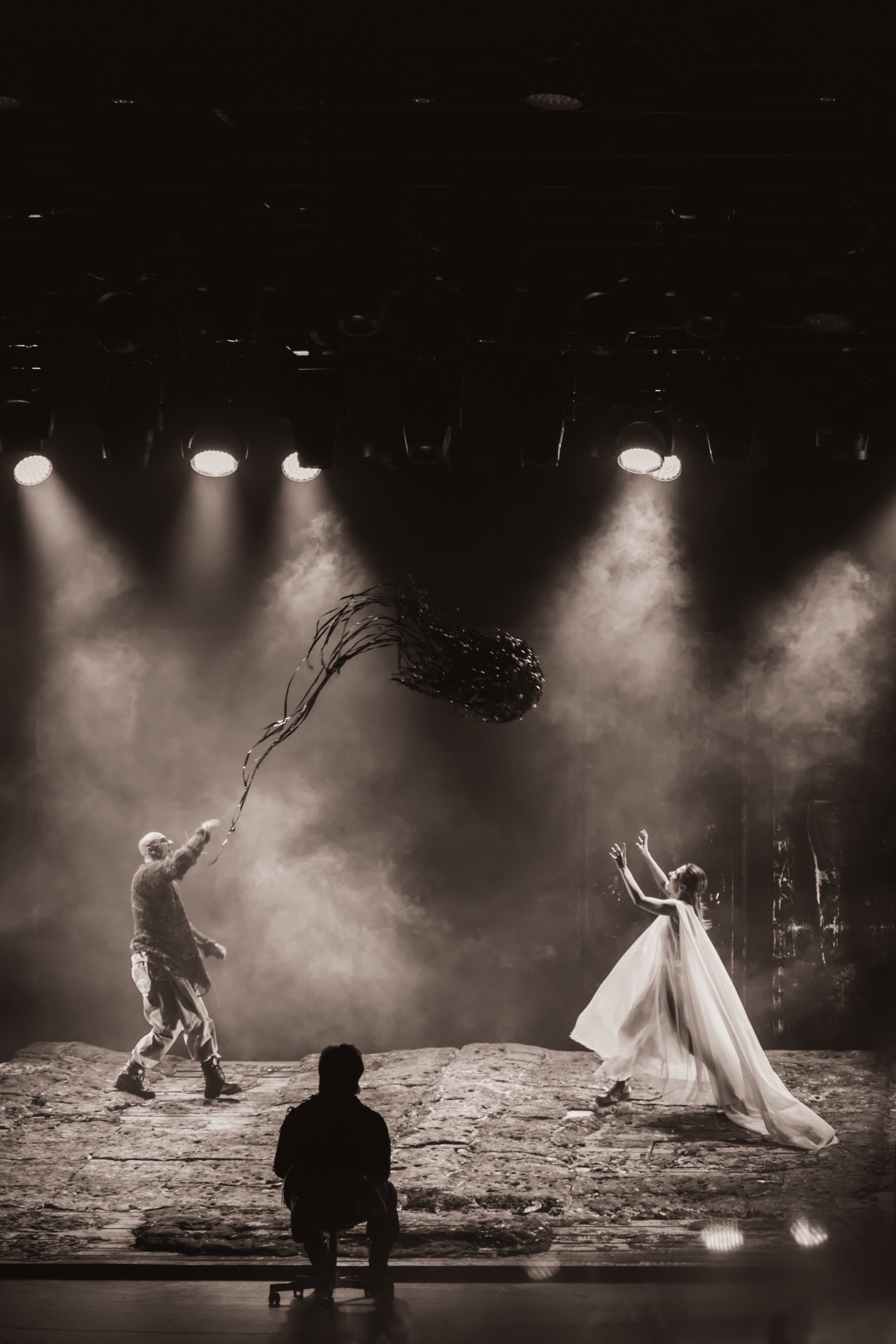 Спектакль по знаменитому роману Станислава Лема Фотограф - Мэри Маршания