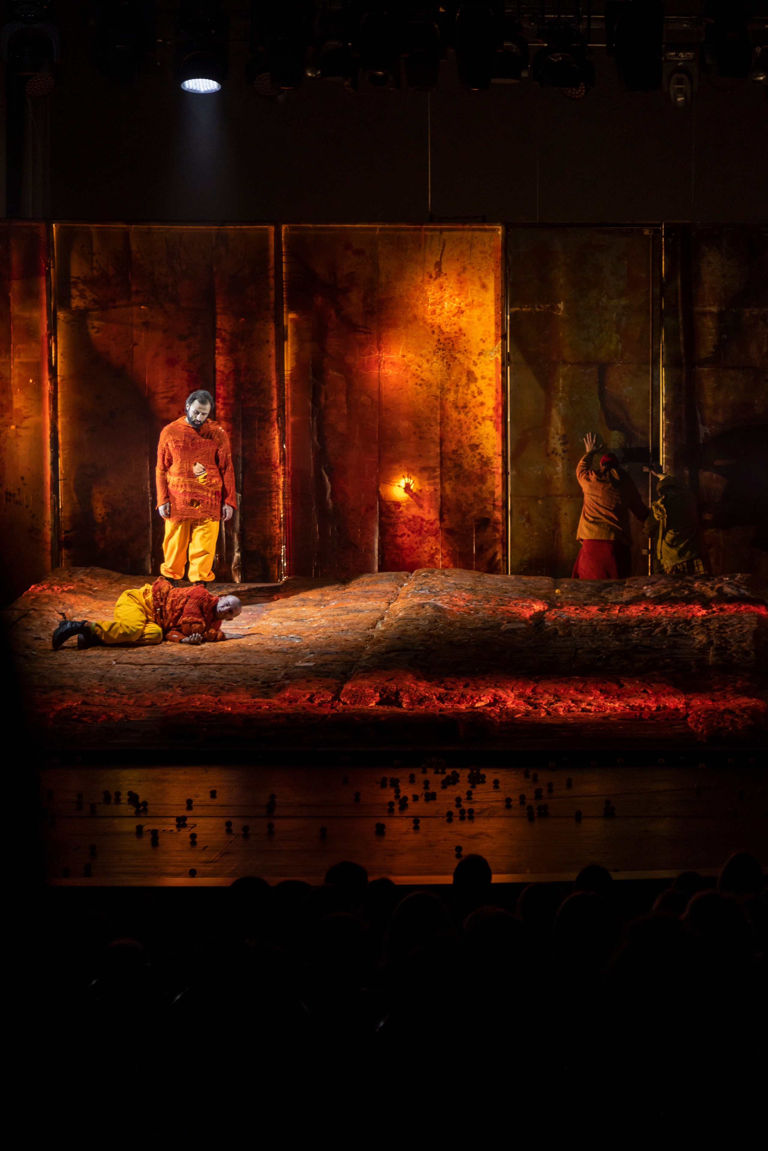 Спектакль по знаменитому роману Станислава Лема Фотограф - Мэри Маршания