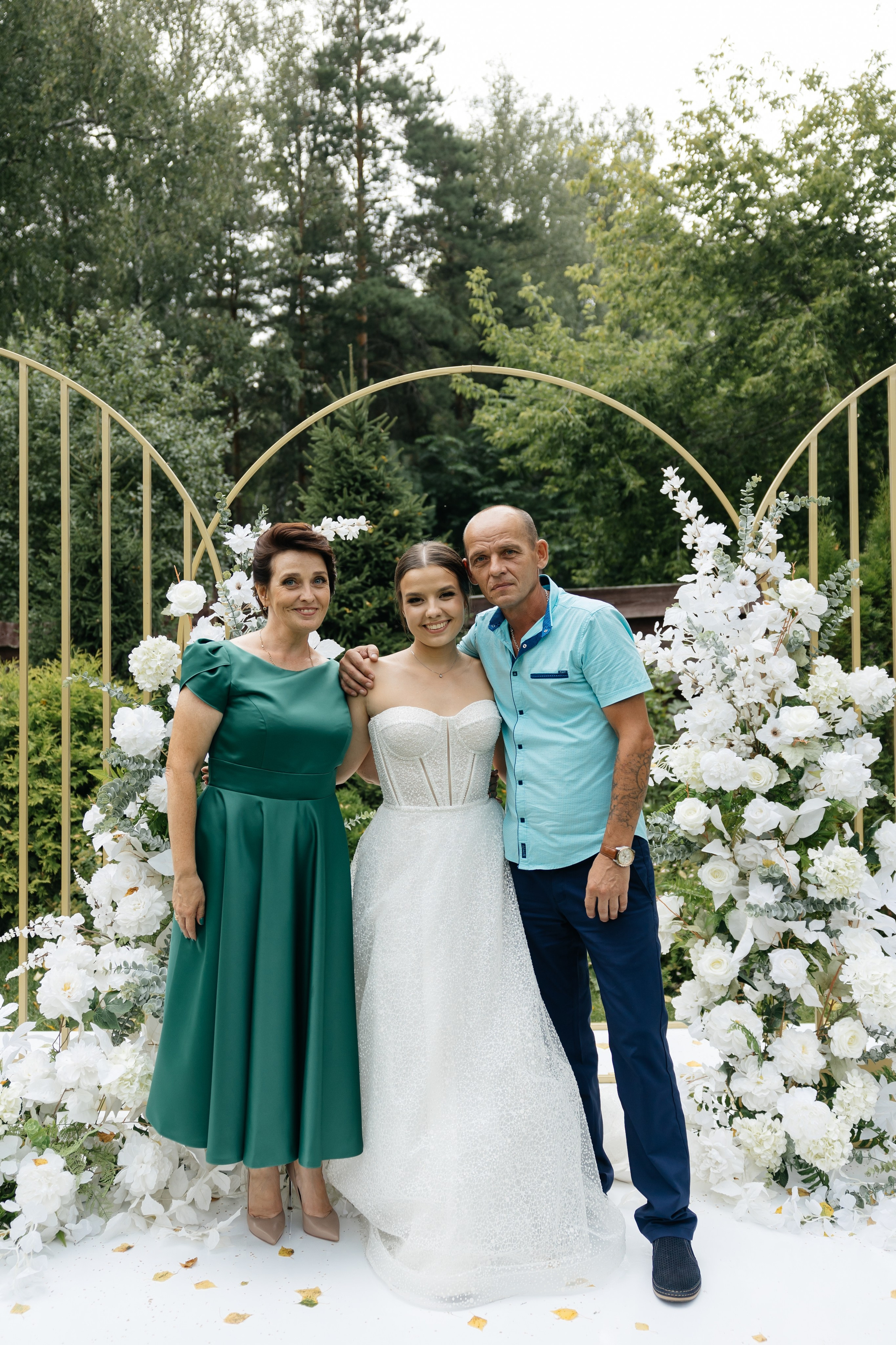 Свадебная история. Лесной Виладж. Свадебный и семейный фотограф Рассказова Виктория