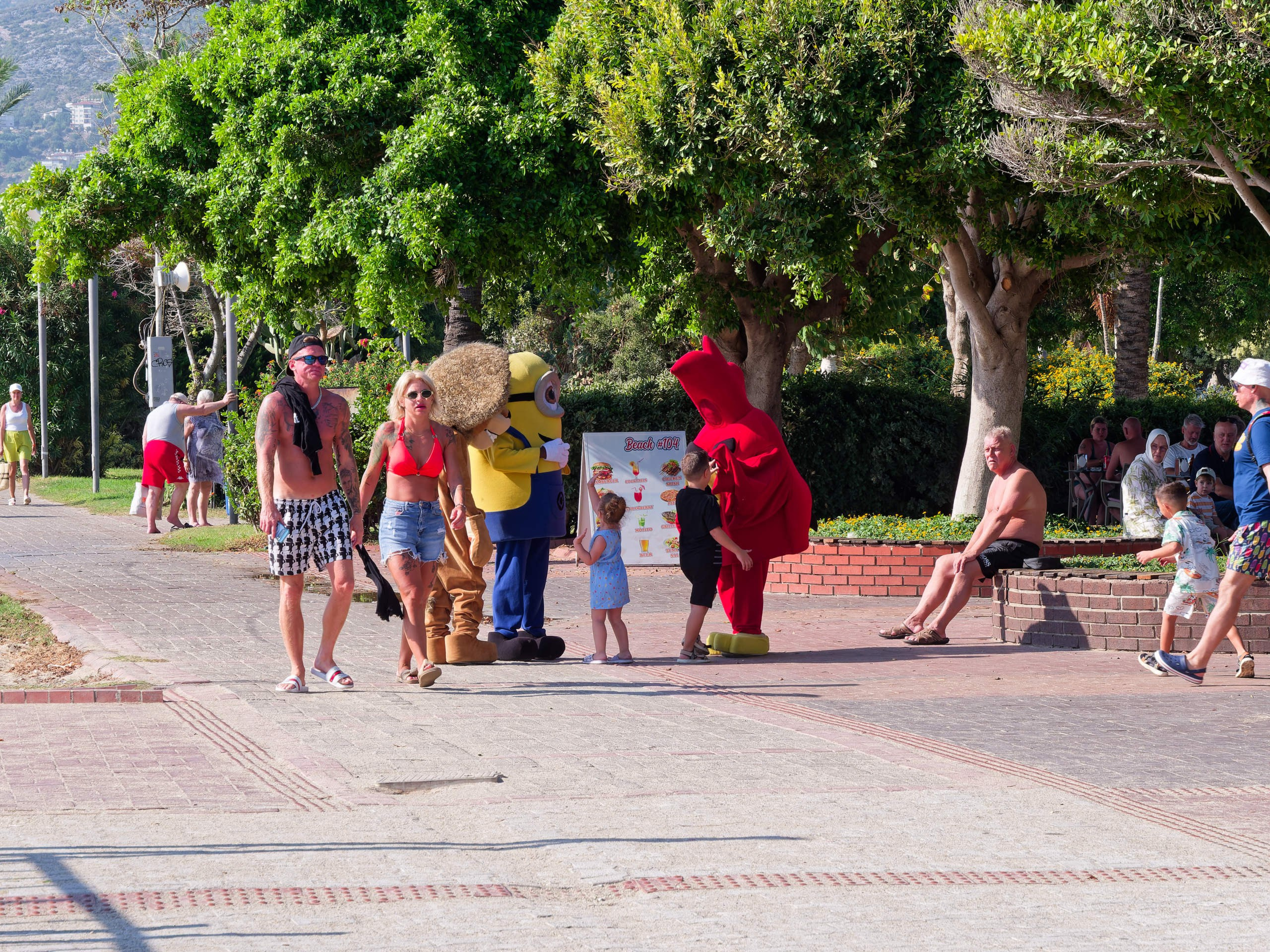 Алания 2025, город, стрит-фото. Избранные фотографии
