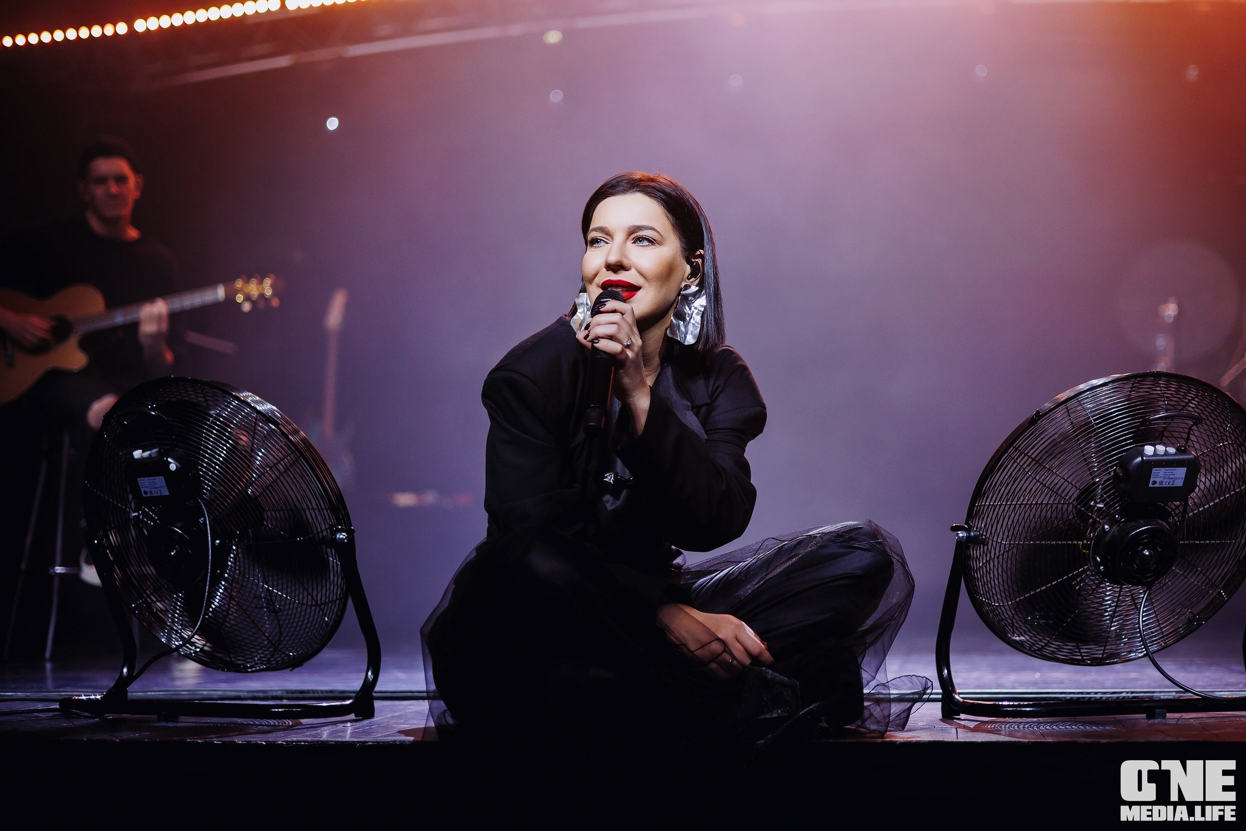 Фоторепортаж с концерта Ёлки. One Media Life: фоторепортажи, фотоотчеты с мероприятий и заведений