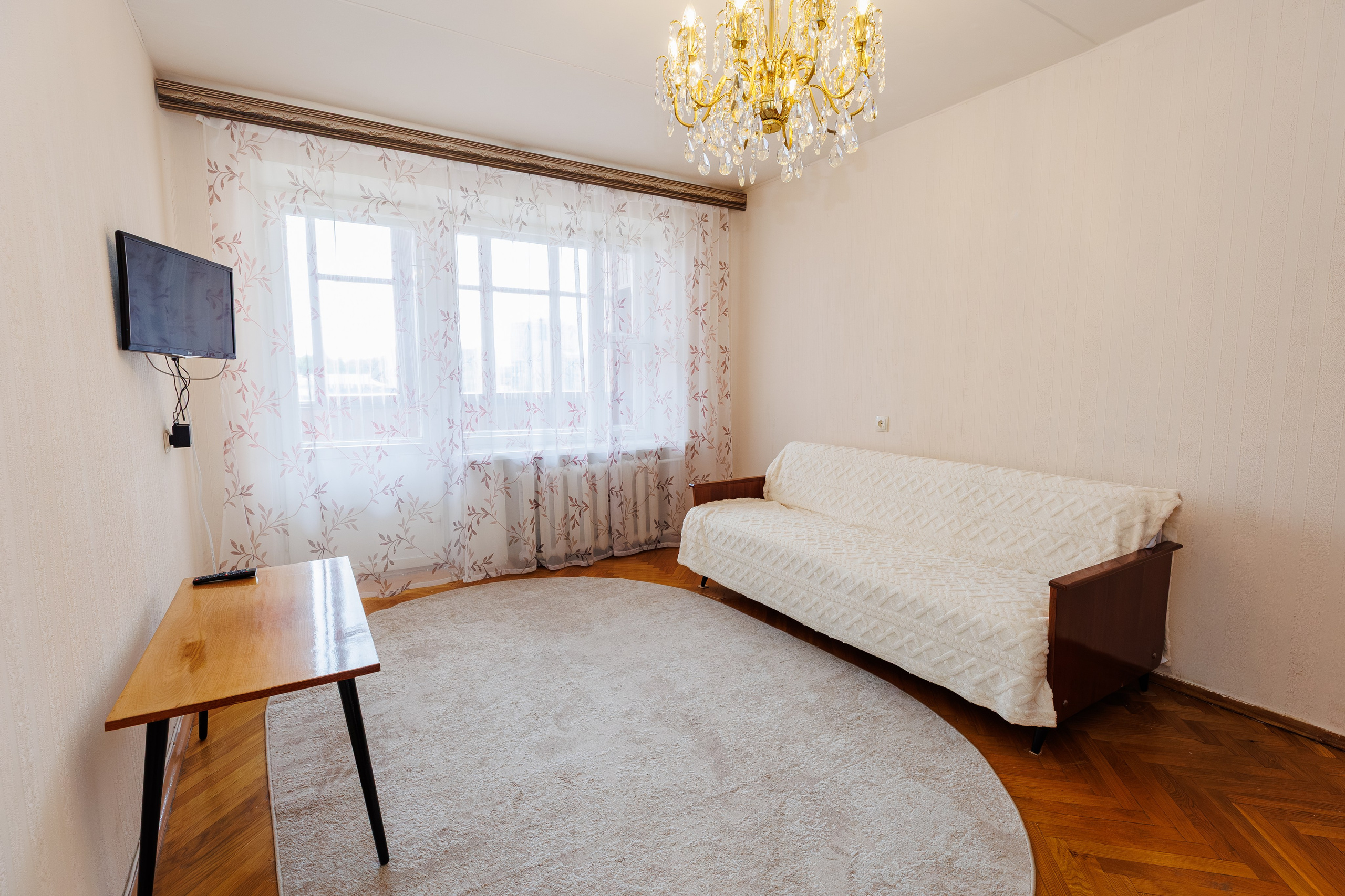 Квартира на Максима Танка. Репортажный фотограф Минск ❘ Костецкий Илья ❘ Беларусь