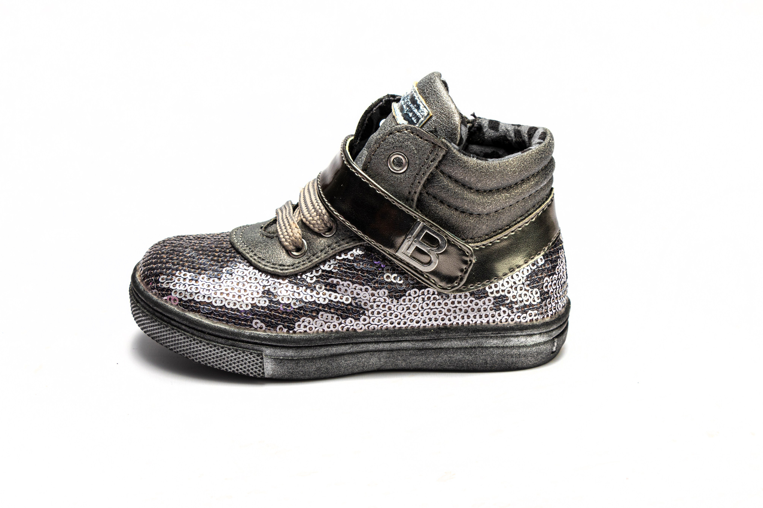 Фотосъемка для маркетплейсов. Профессиональный фотограф в Астане