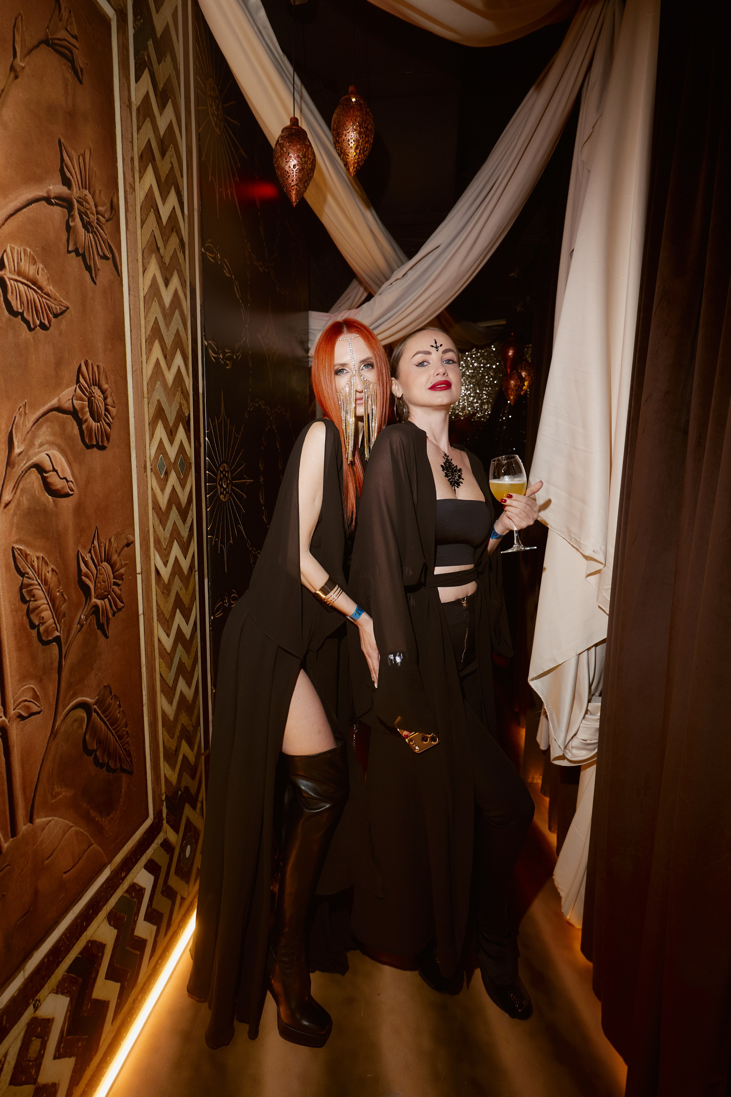 ILLEGAL FRIENDS MIRAGE. ФОТОГРАФ НА МЕРОПРИЯТИЕ ОТ СОЛЬ МЕДИА PRODUCTION