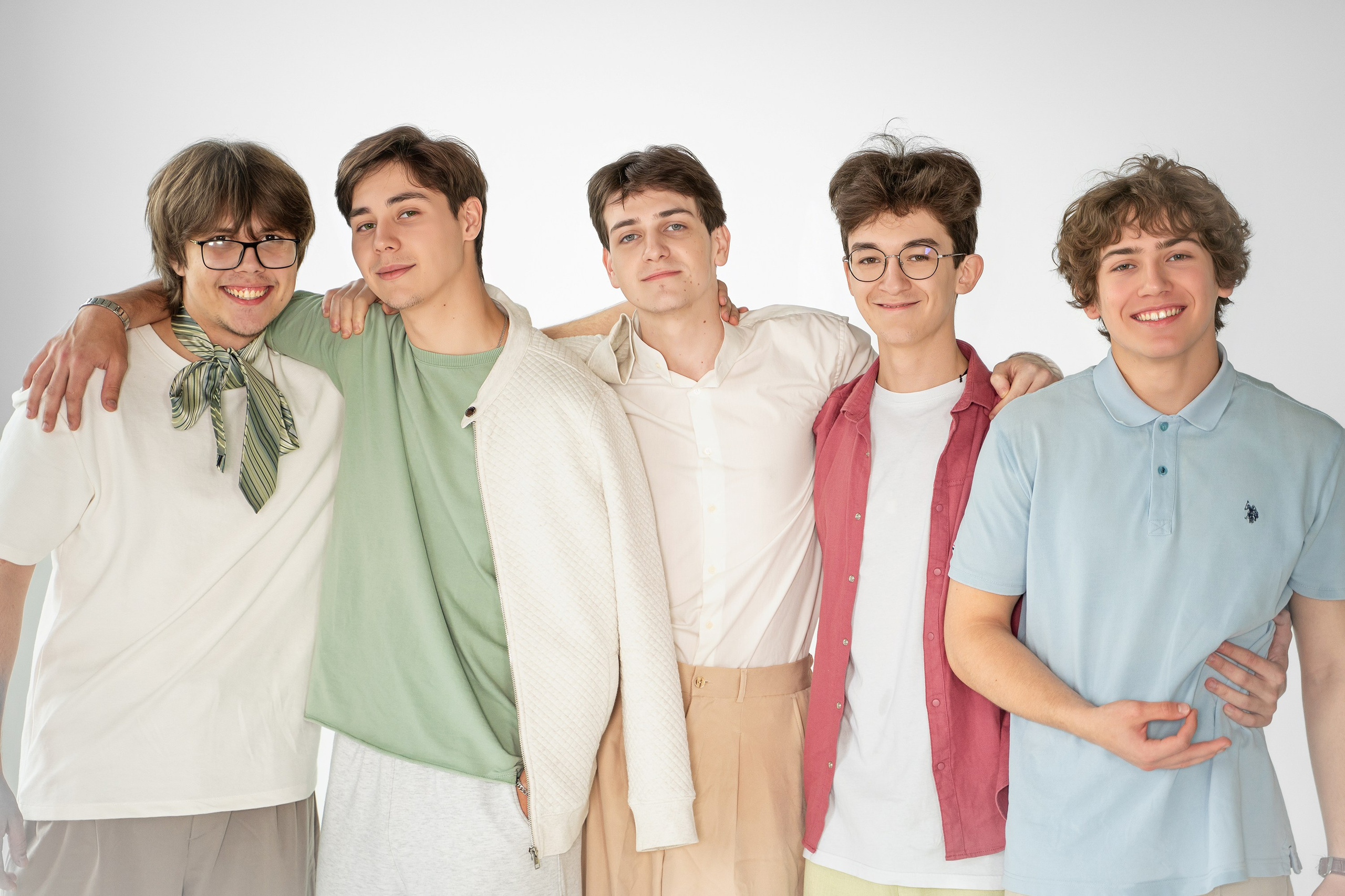 Выпускные альбомы для Старшей школы и ВУЗов. Фотографы из солнечного Краснодара Вадим и Надежда Митус