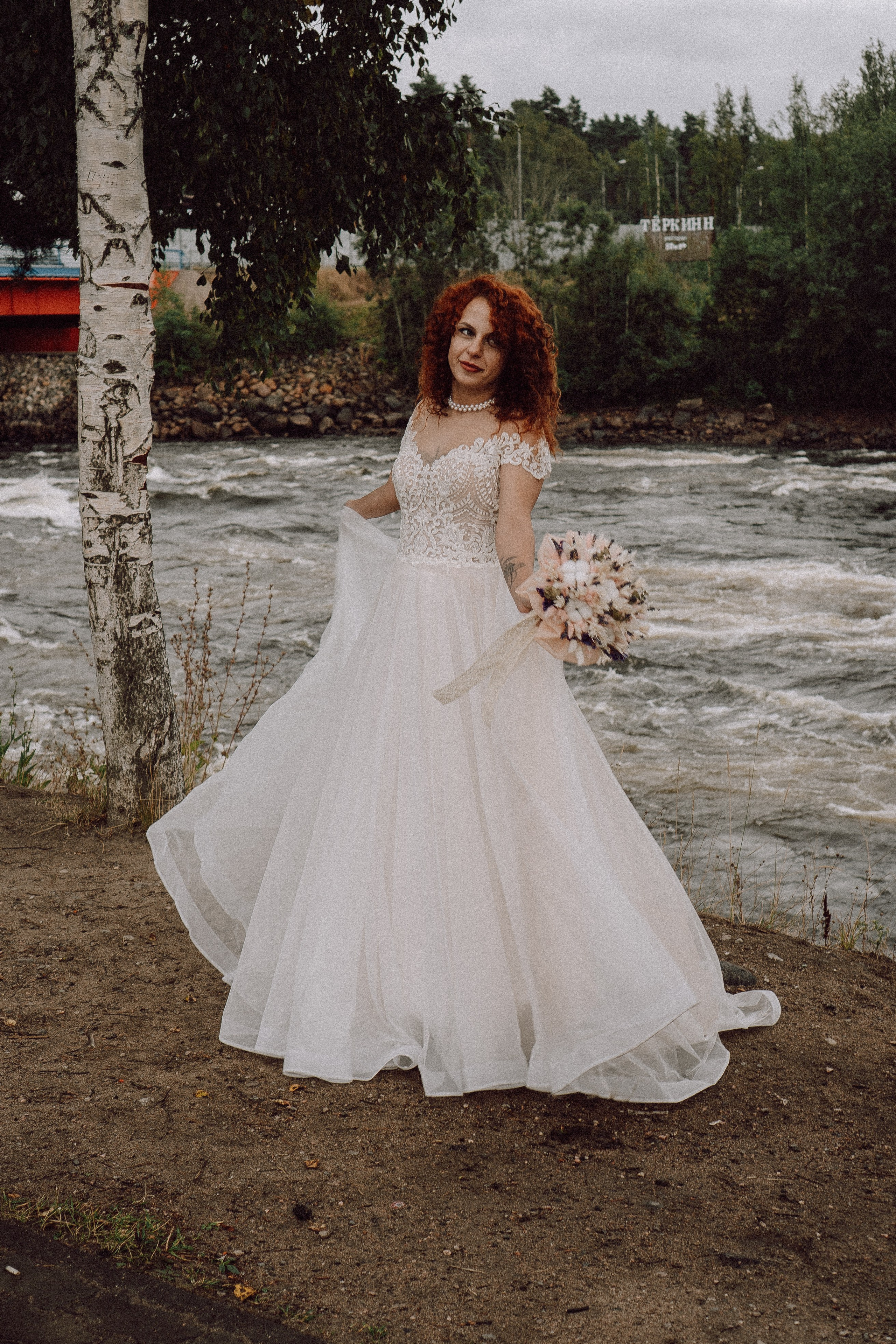 СВАДЕБНАЯ ФОТОСЕССИИЯ ПАРЫ В ГОРОДЕ ПРИОЗЕРСК В СОСНОВОМ ЛЕСУ И С ПИКАПОМ. Профессиональный фотограф, Санкт-Петербург — Виктория Богомолова